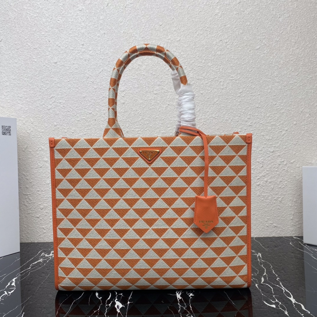 Pra*a small tote in saffiano leather 1ba356-39*31*11cm