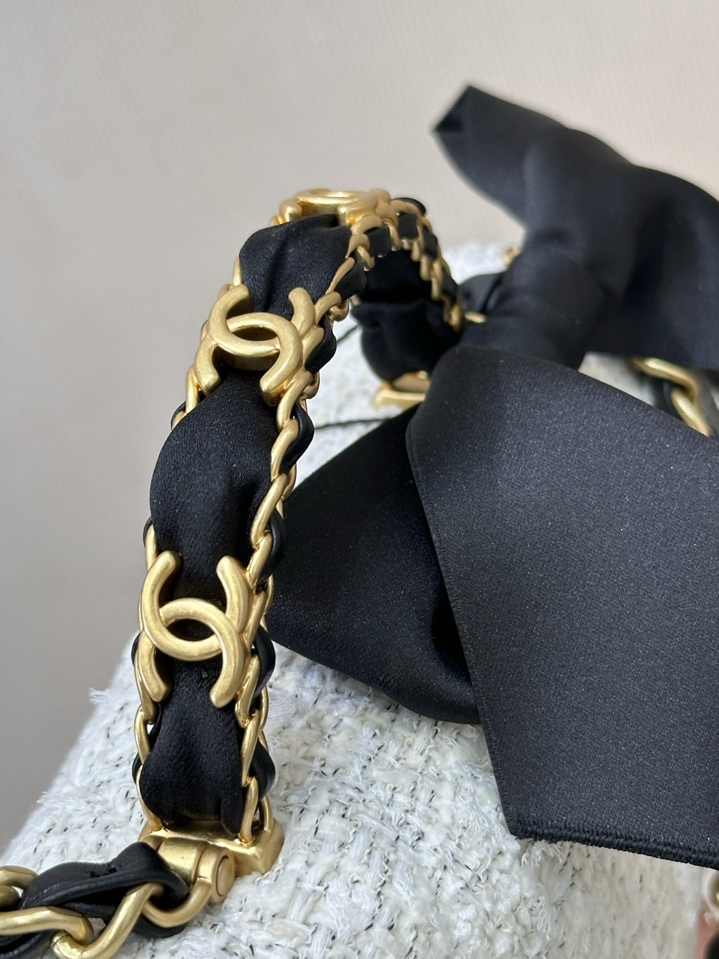 Ch@nel Mini Flap Bag With Top Handle, Tweed, Silk & Gold-Tone Metal -2512*20*9CM