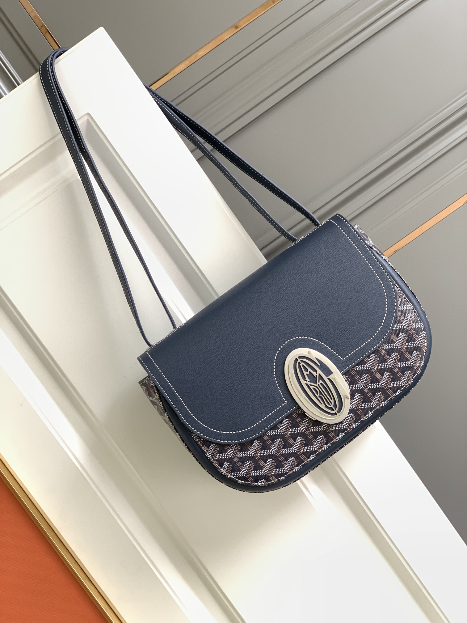 Go*ard handbags