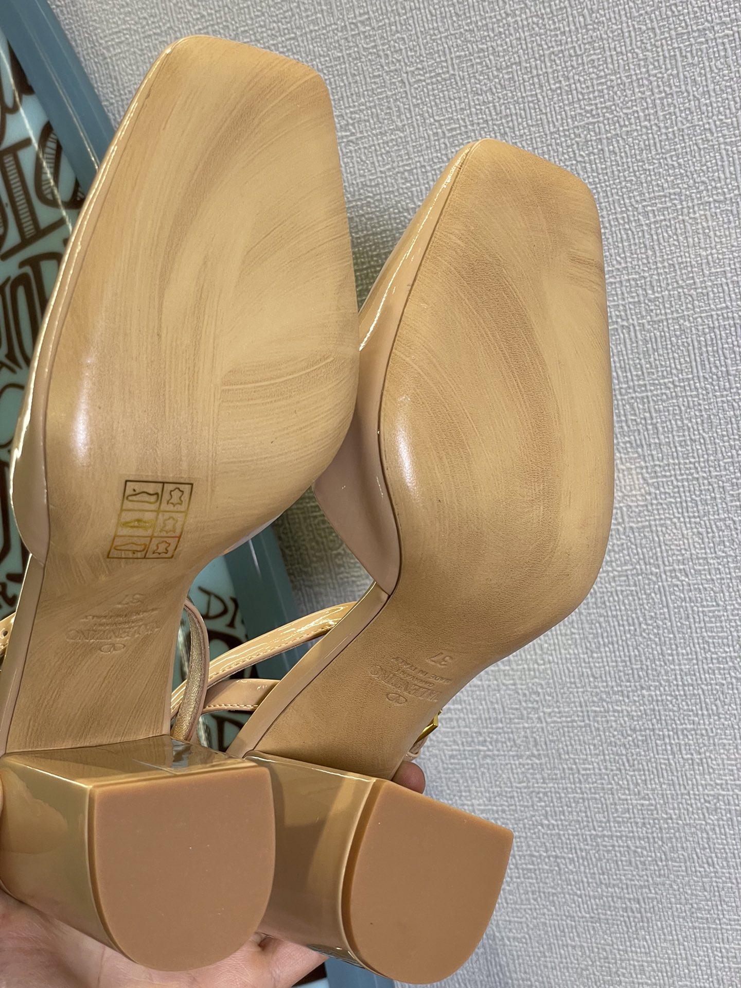 Va1e*ntin0 2022ss heels