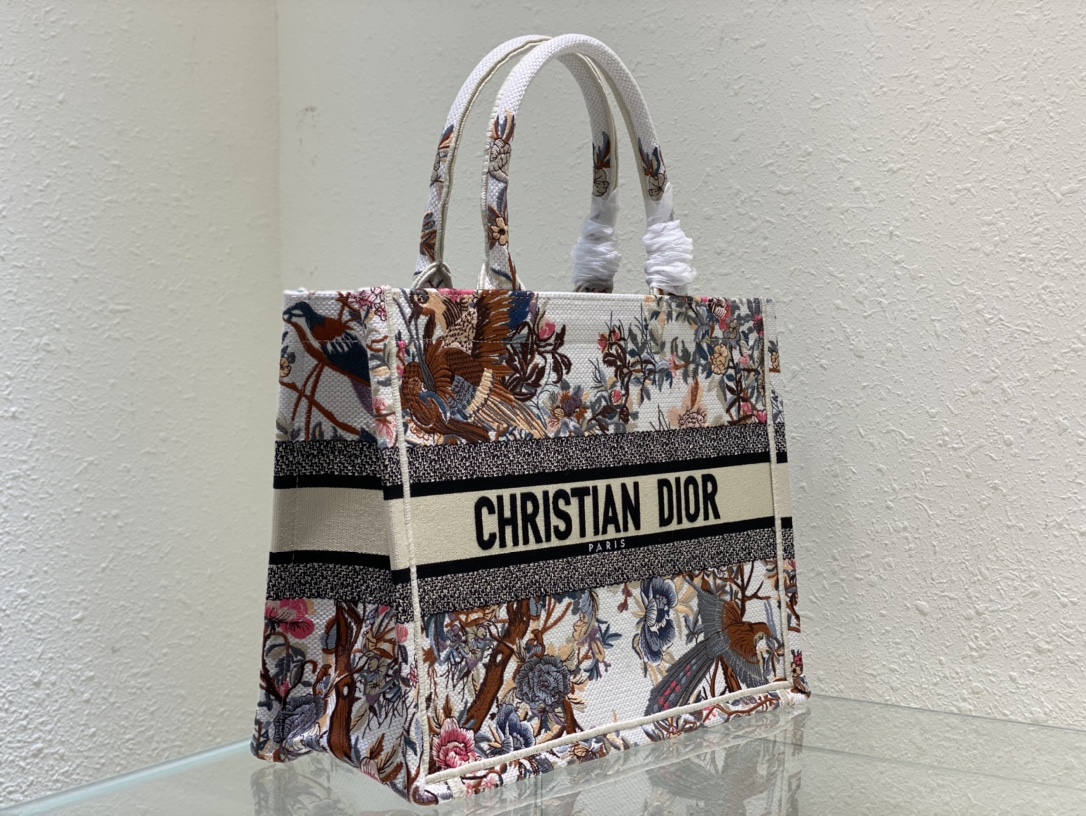 D*or book tote