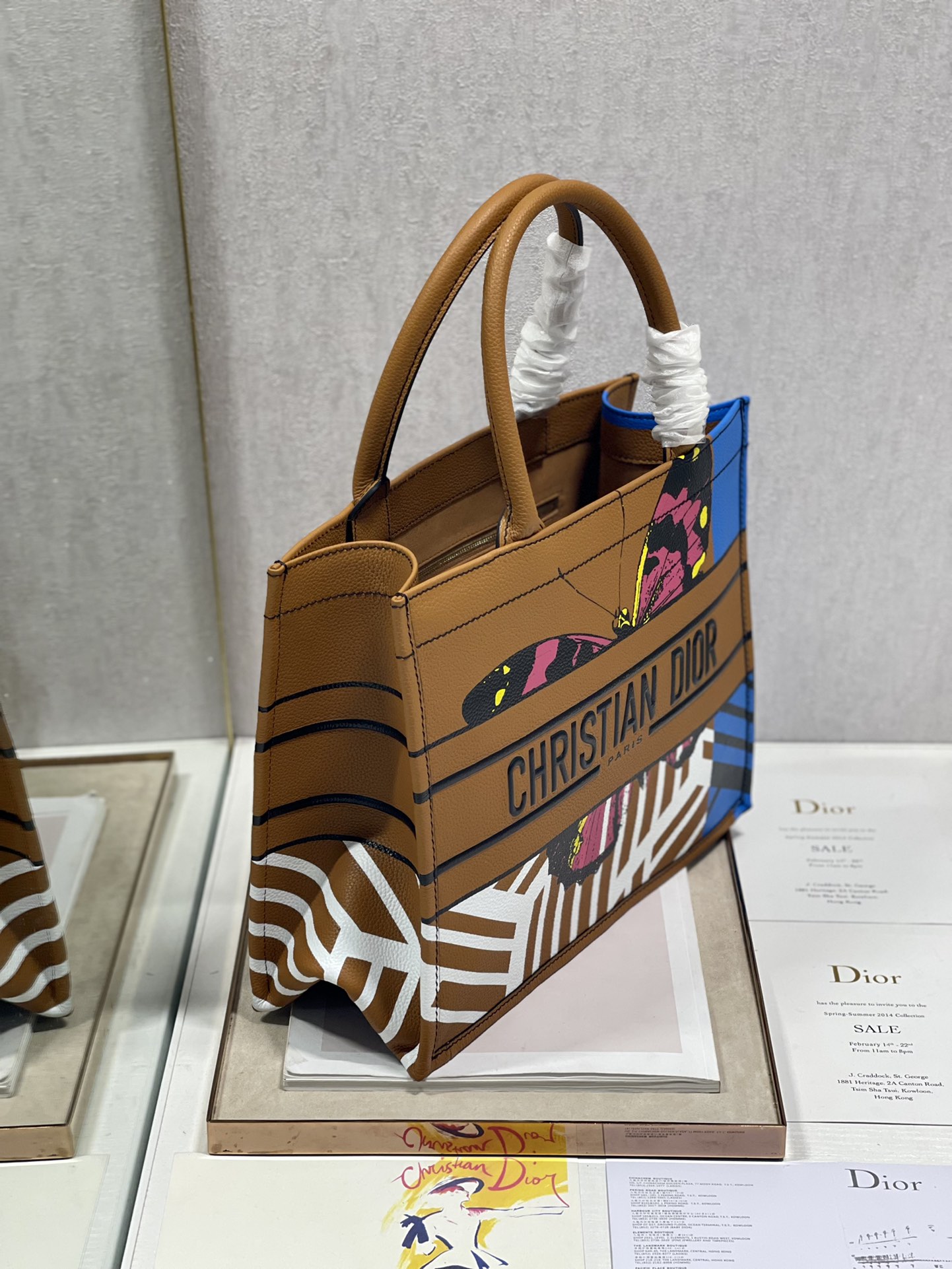 D*or book tote
