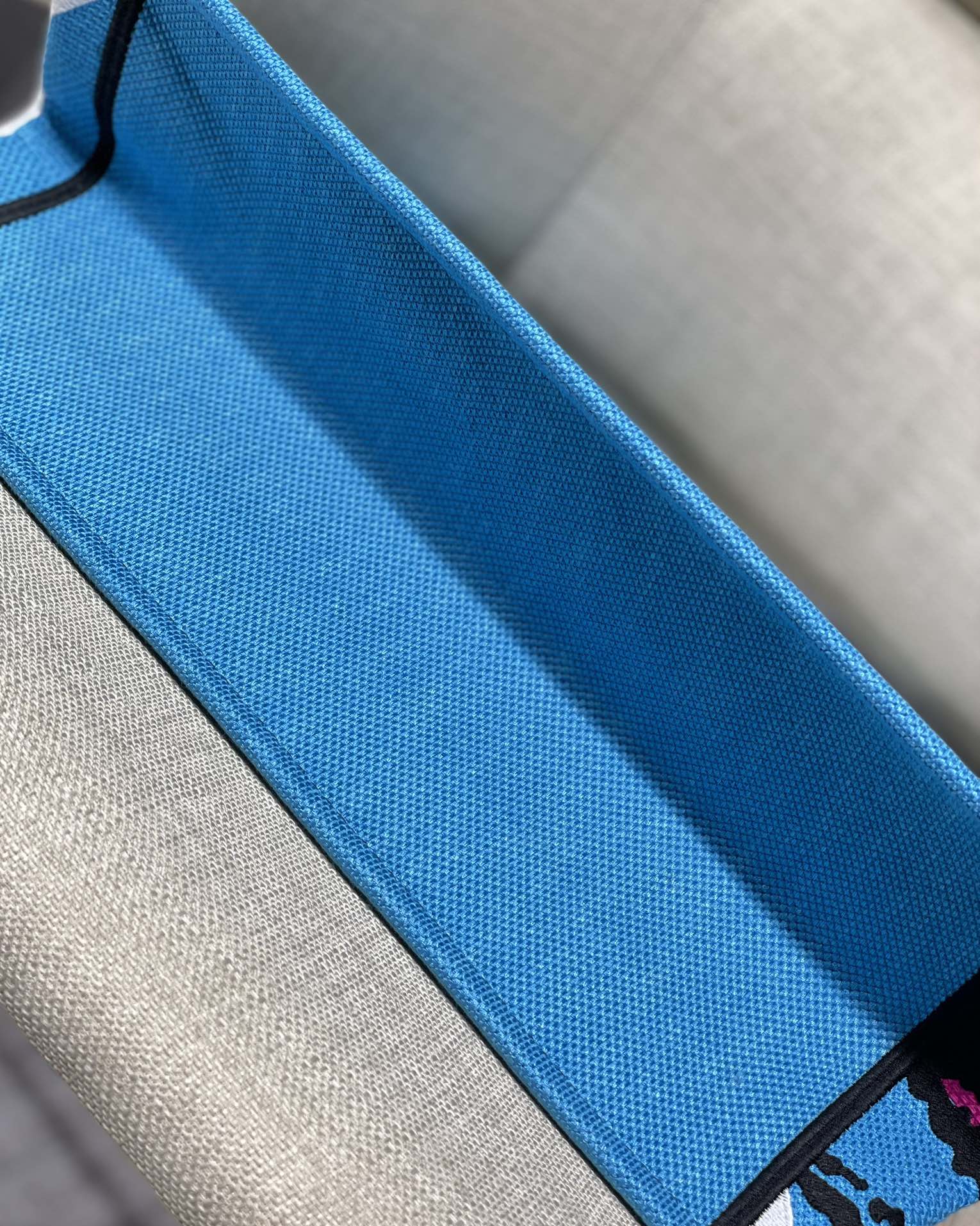 D*or small book tote-36.5cm