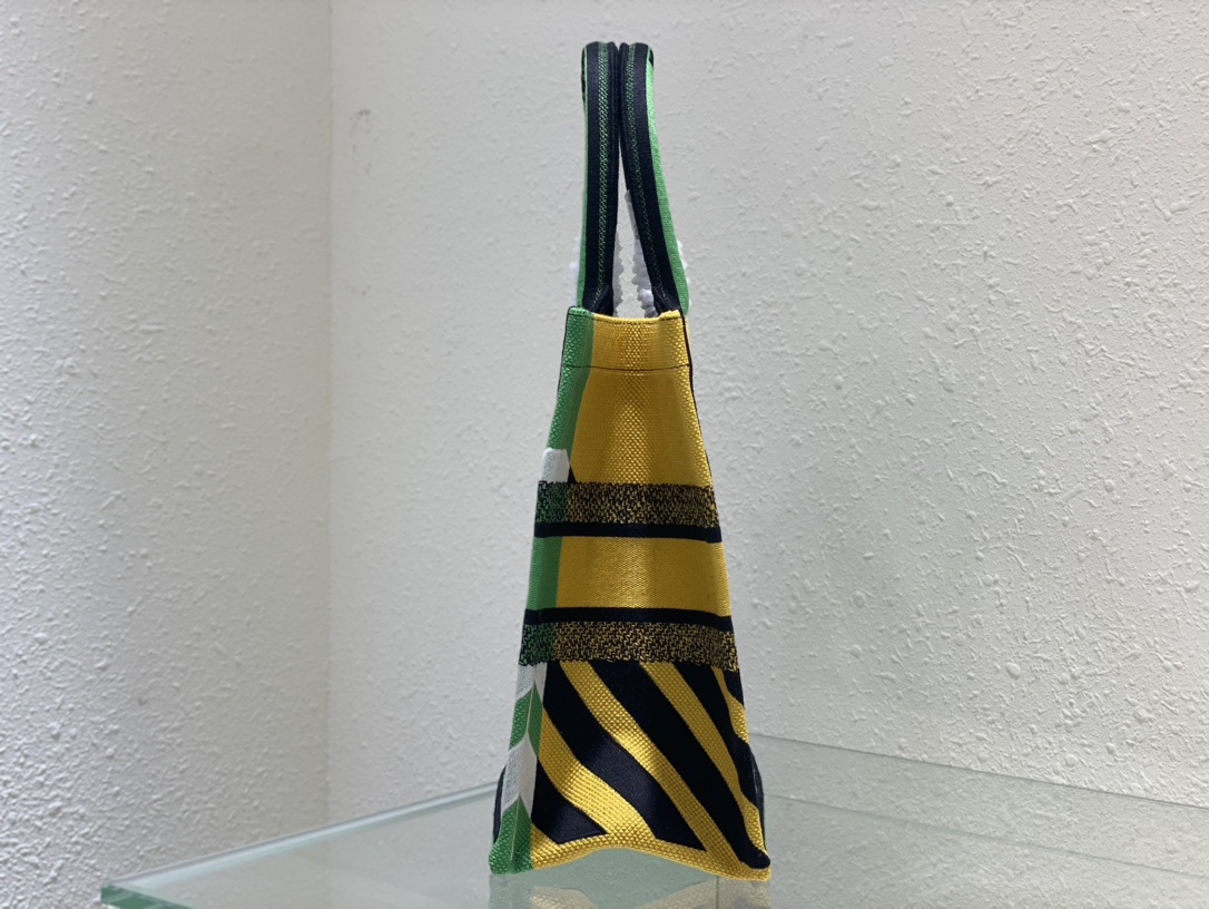 D*or small book tote-36.5cm