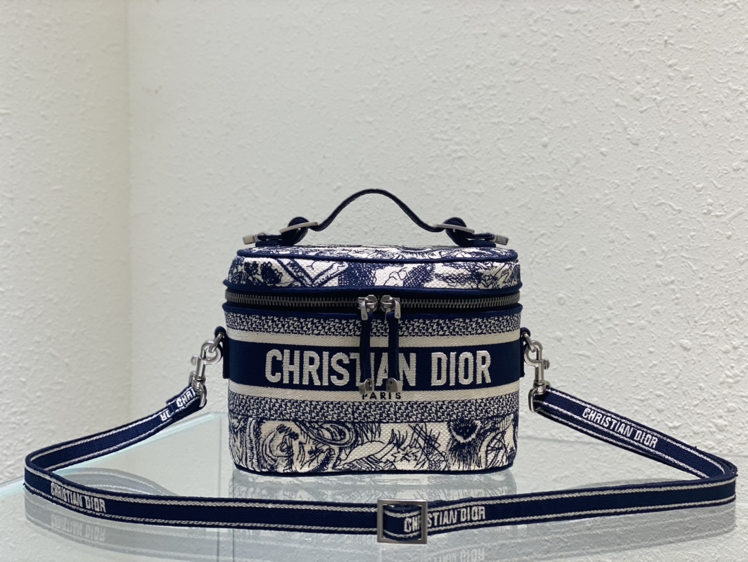 D*or cosmetic bag-18*.5*13*10.5cm
