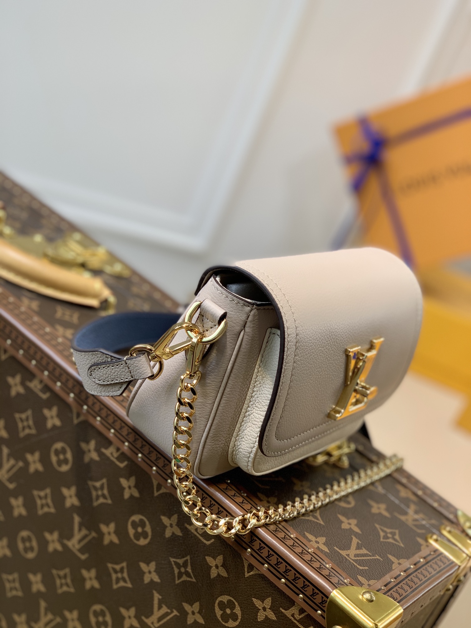 l0*is V*t0n lockme tender handbags pm- m58554-19*13*8cm