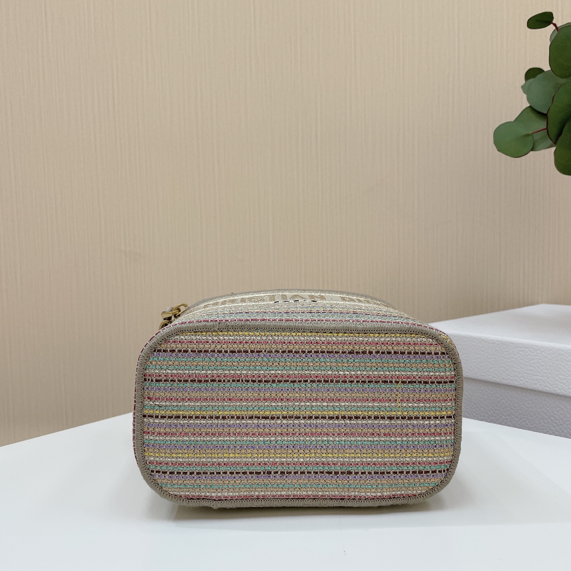 D*or oblique cosmetic bag-18.5*13*10.5cm