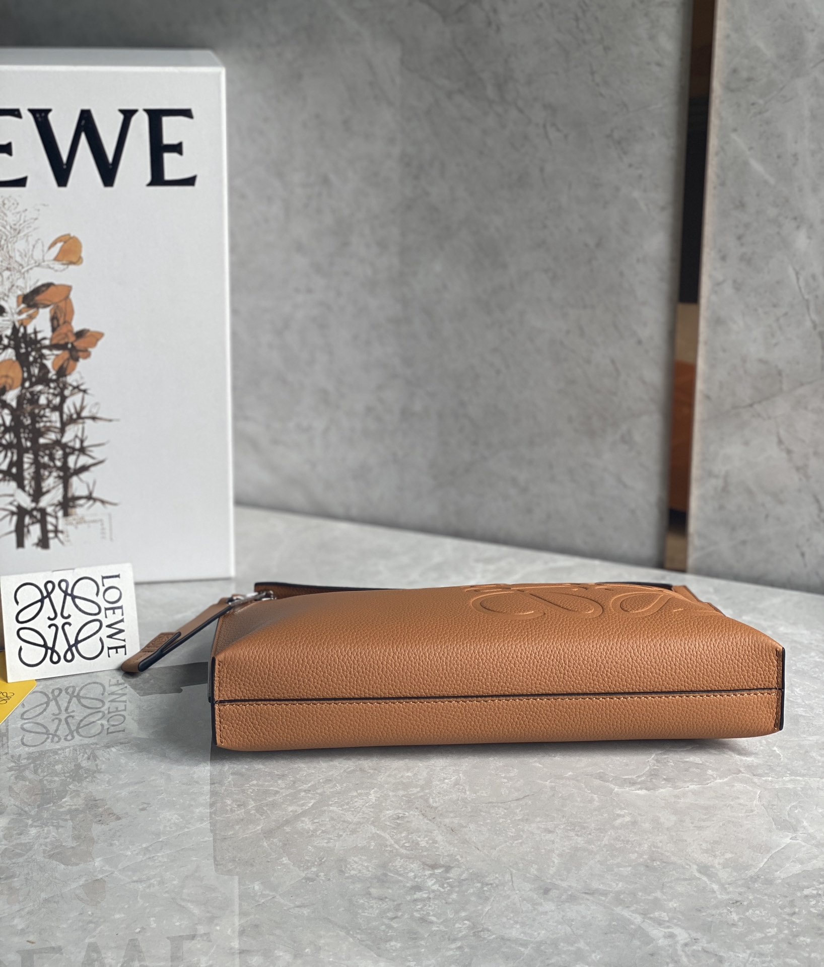 L0ew* pouch-29.5*20cm