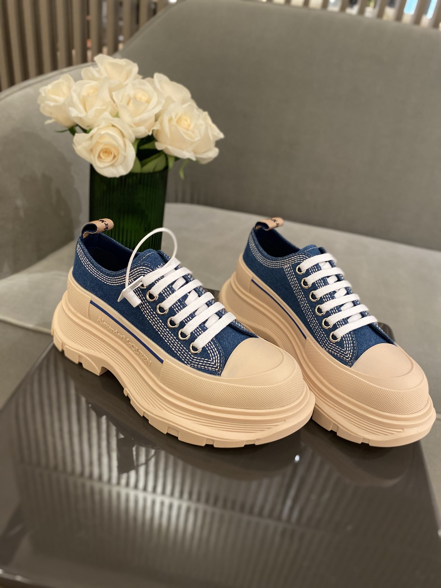 A1exa*der m*q*en sports shoes