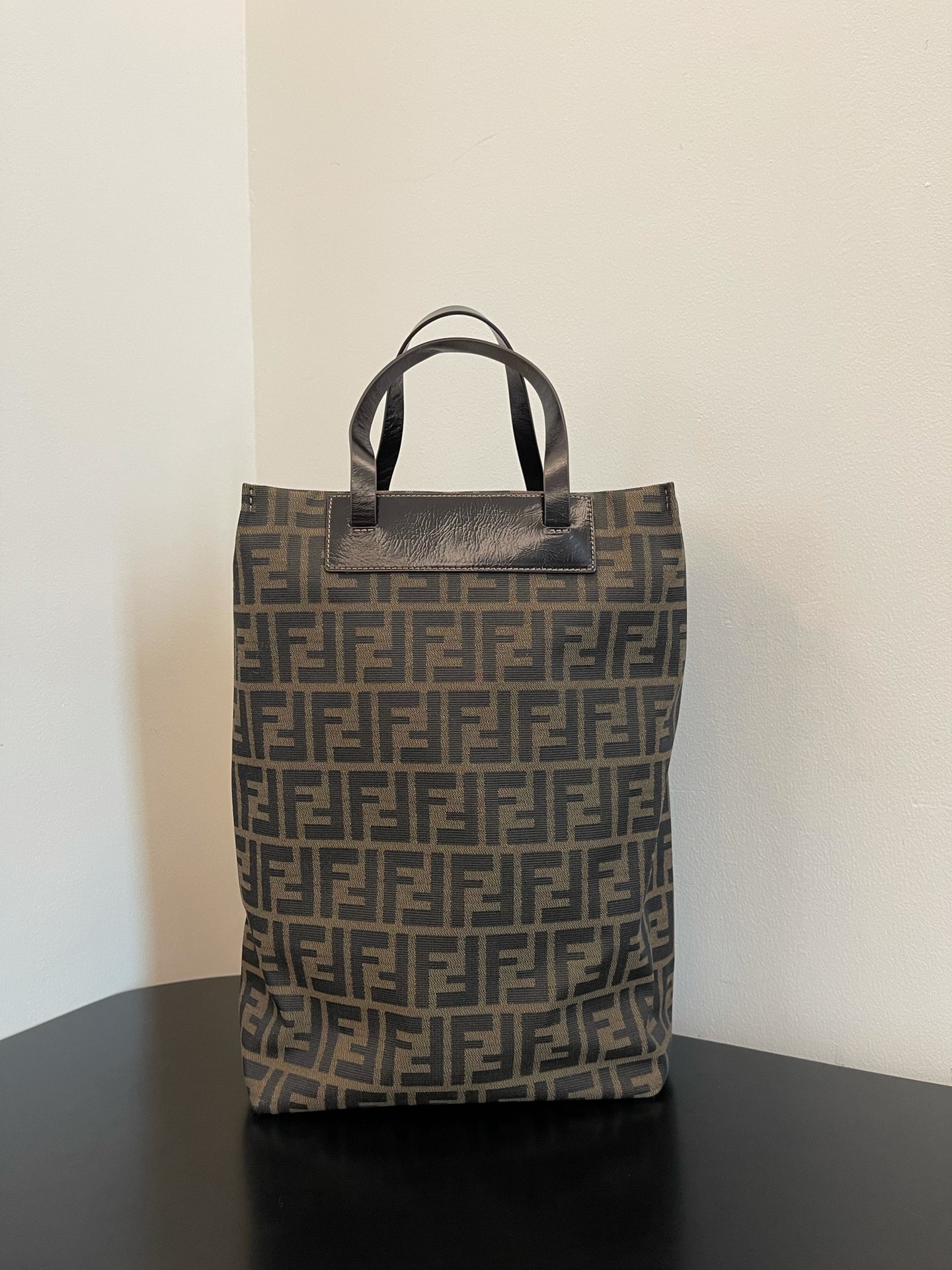 F**di vintage tote-27x13x37cm
