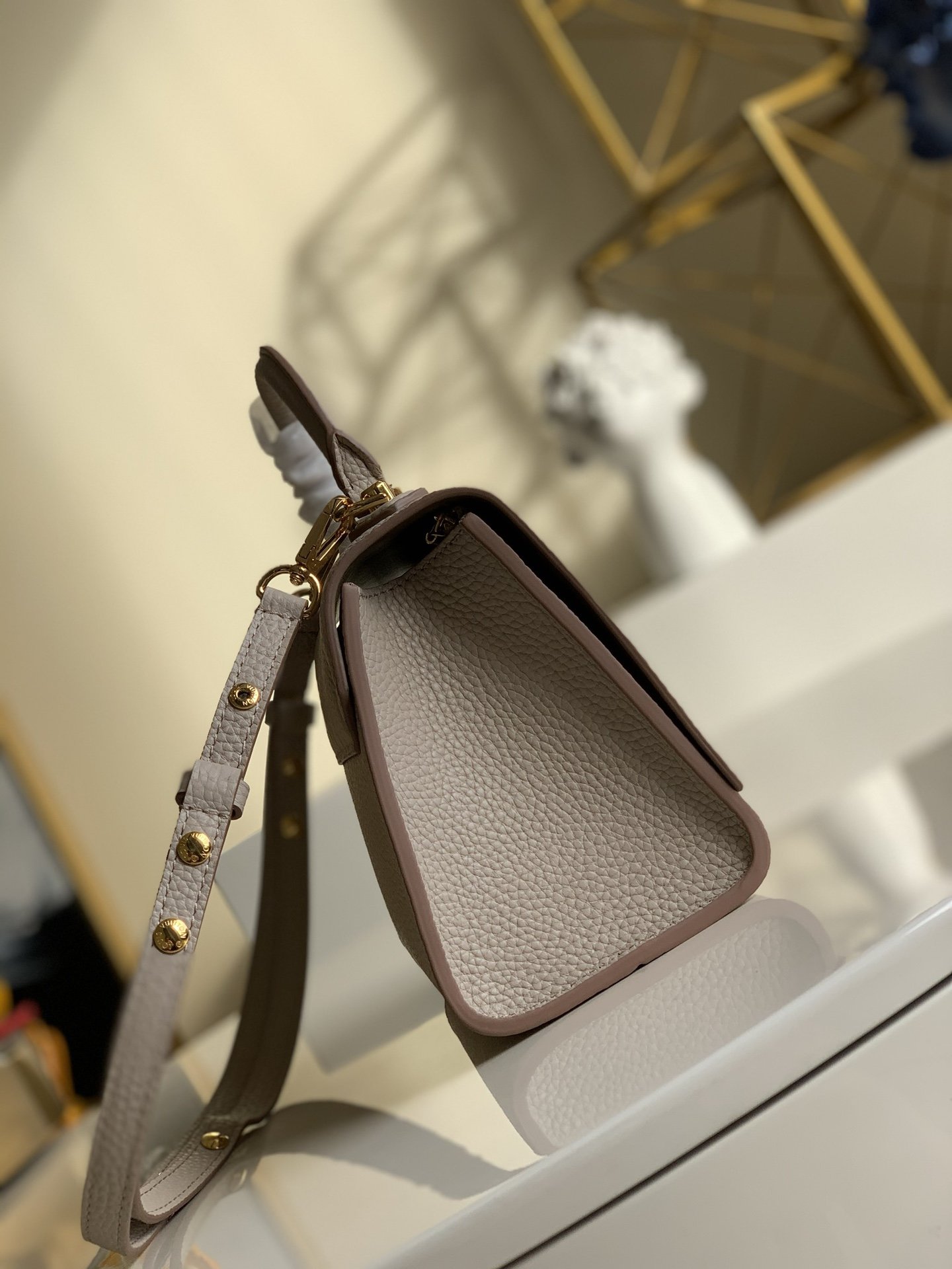 l0*is V*t0n twist one handle-17.0 x 25.0 x 11cm