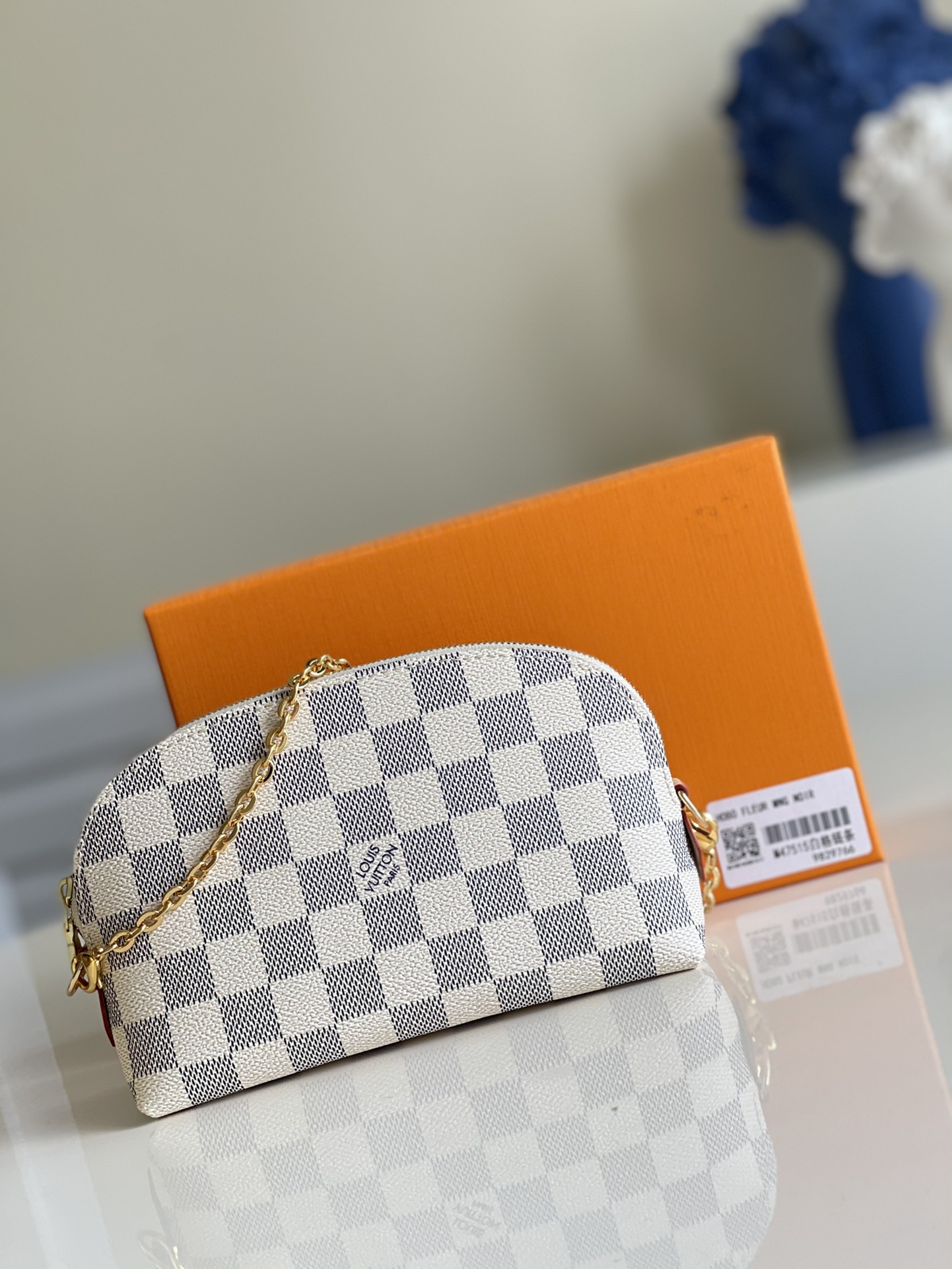 l0*is V*t0n cosmetic bag-17*12*6cm