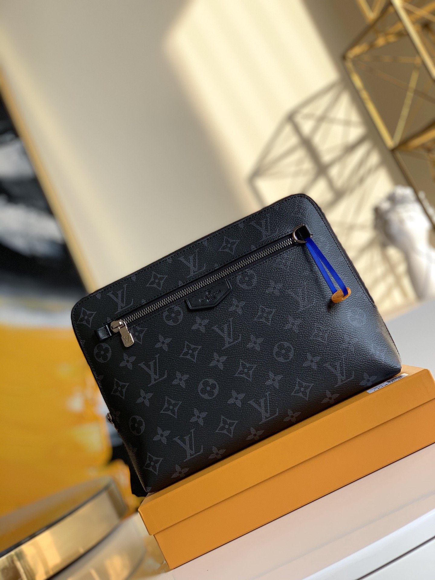 l0*is V*t0n new pouch-21*27*5cm