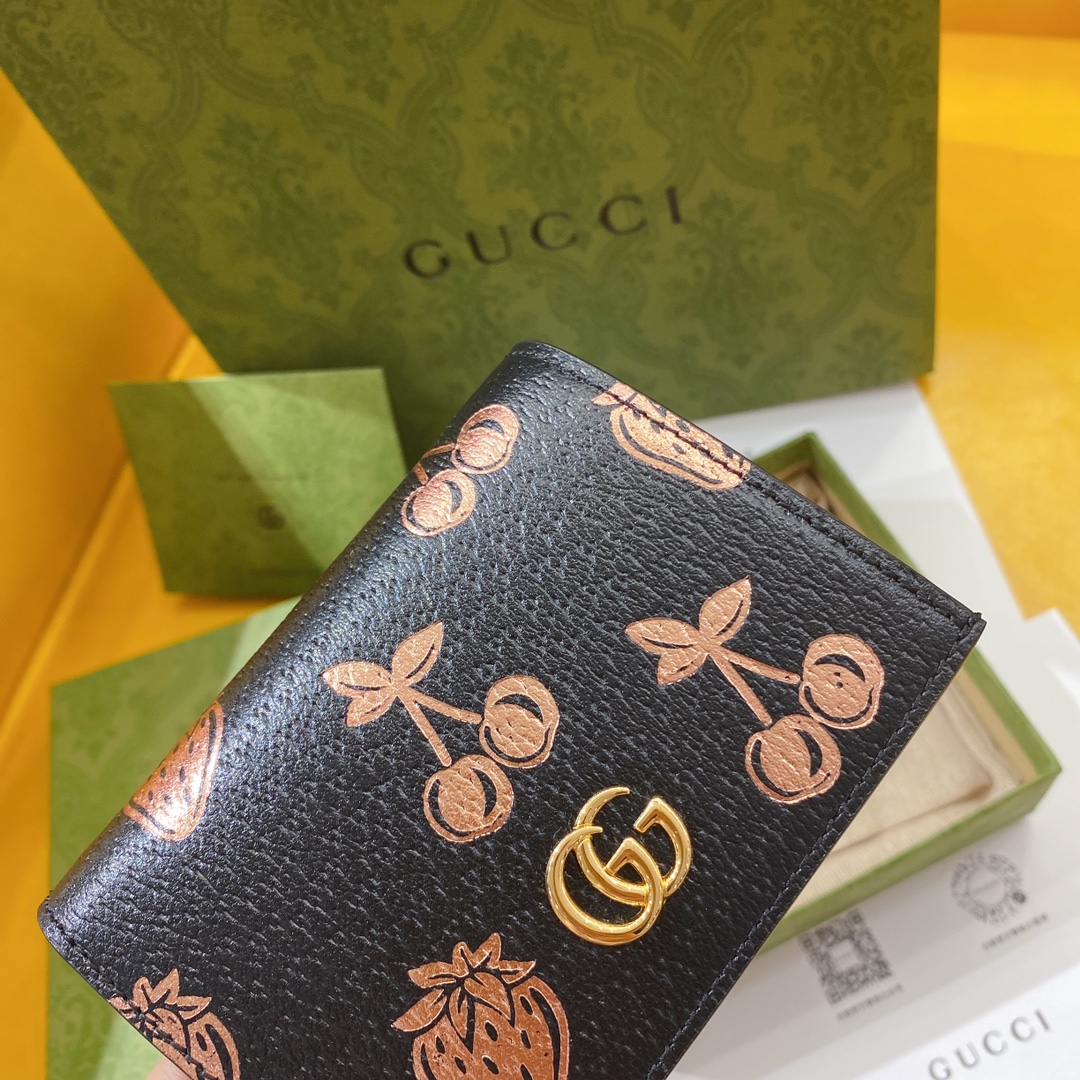 G*u*i wallet-11*8.5*3cm