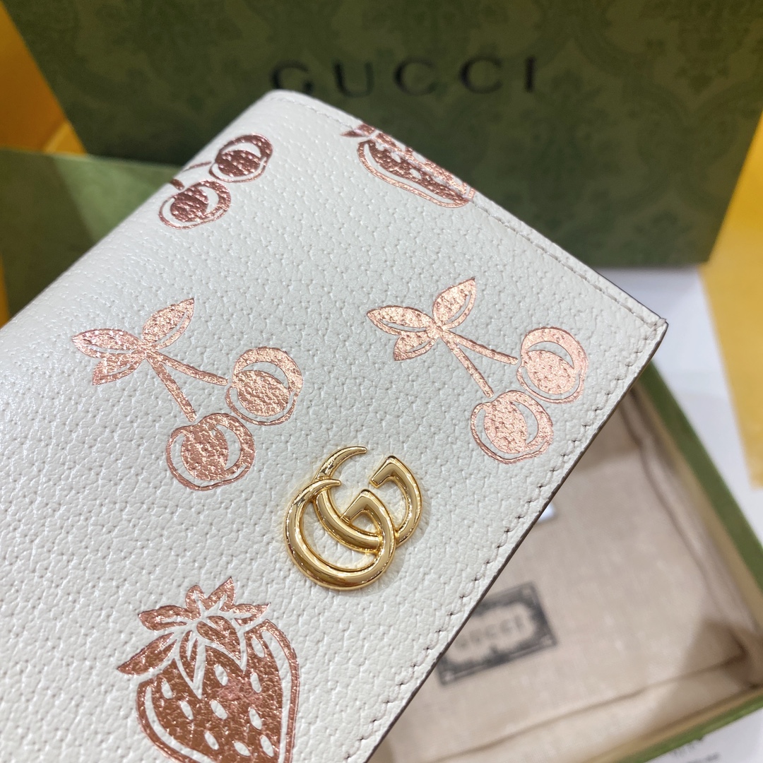 G*u*i wallet-11*8.5*3cm