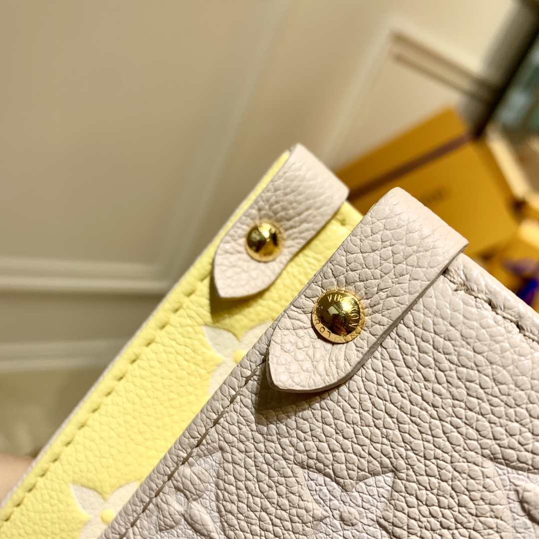 l0*is V*t0n spring in the city onthego handbag-35*27*14cm