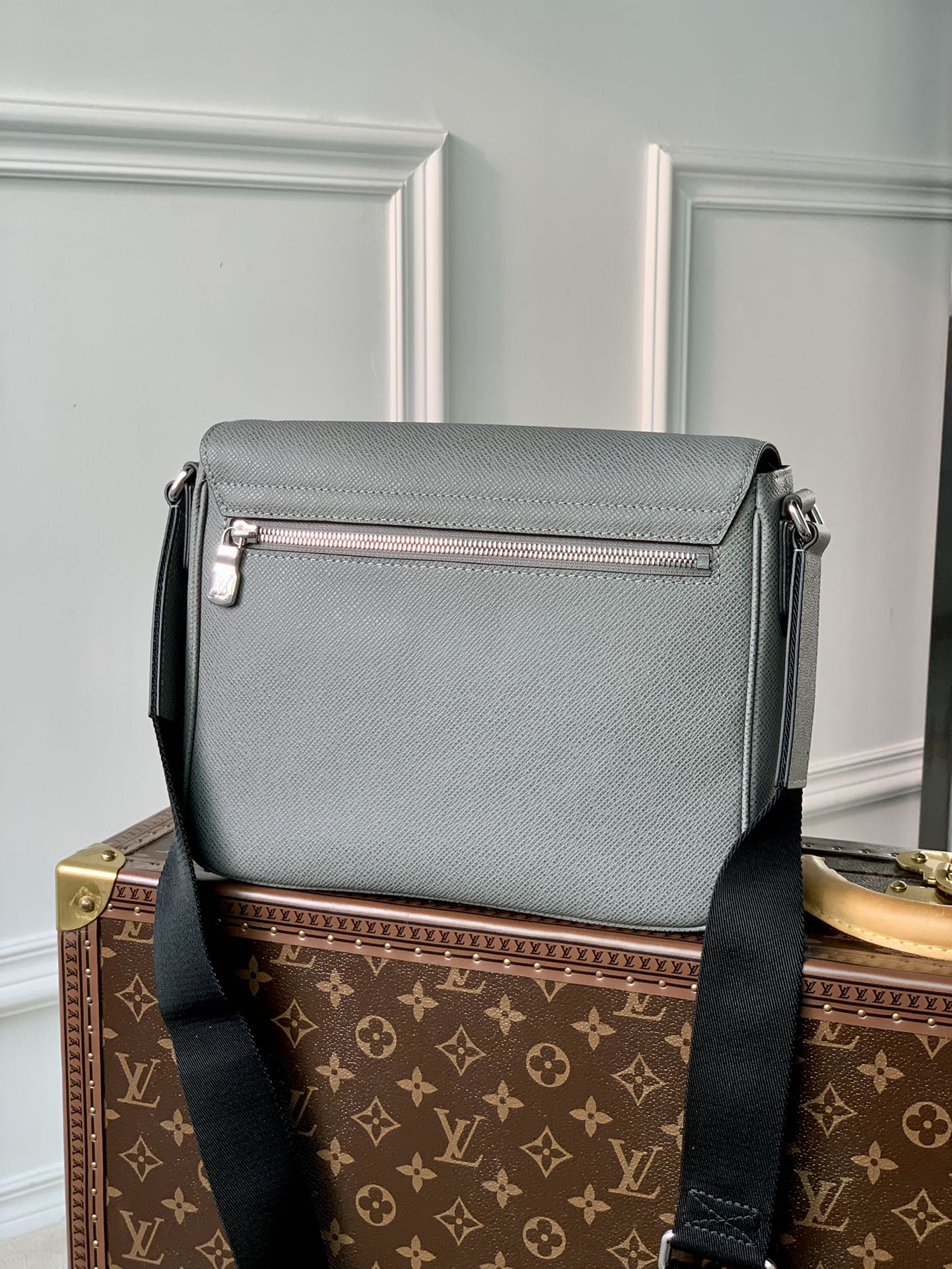 l0*is V*t0n district messenger bag-m46255-26*20*7cm