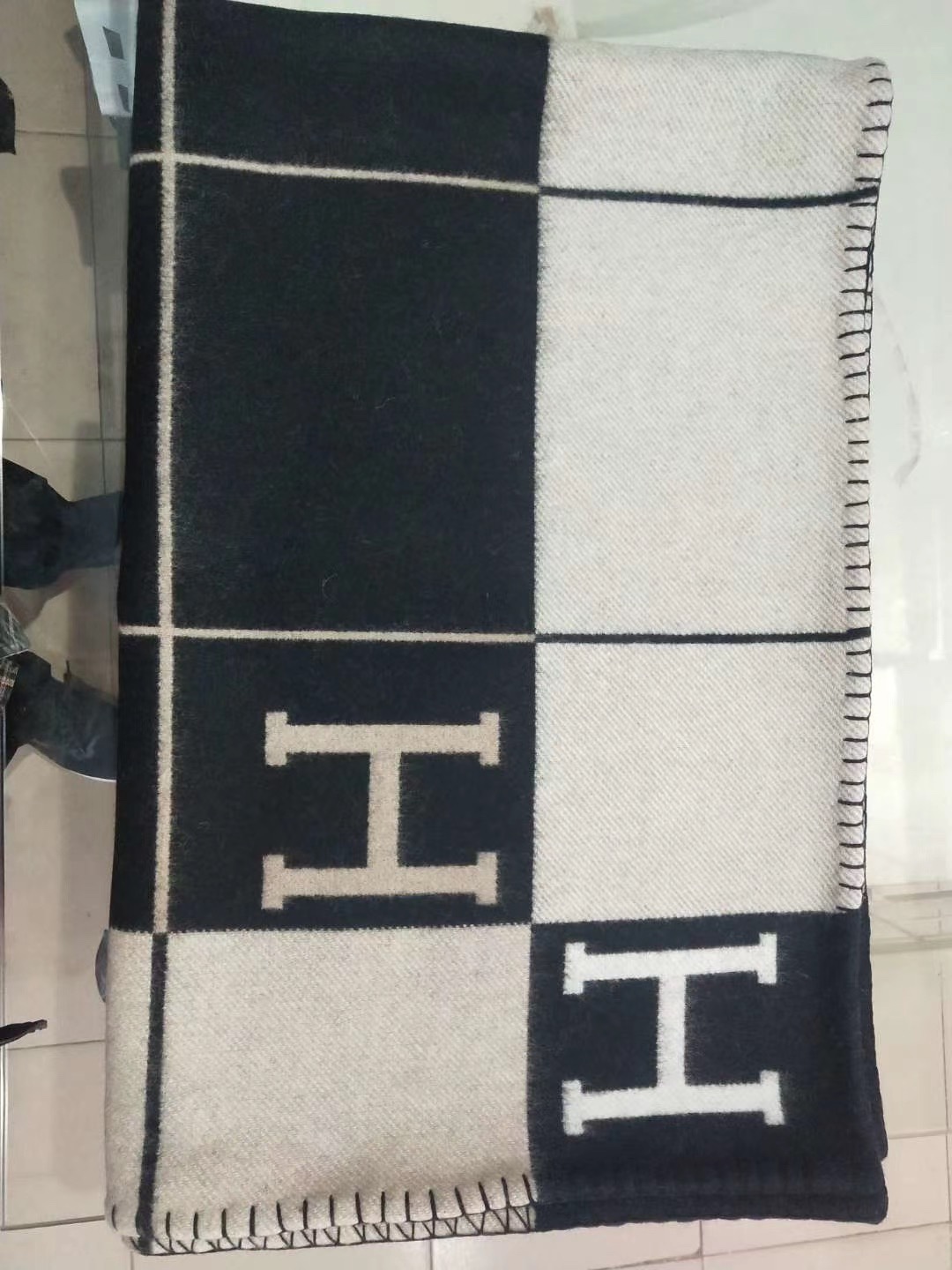 H**mes blankets-180*140cm