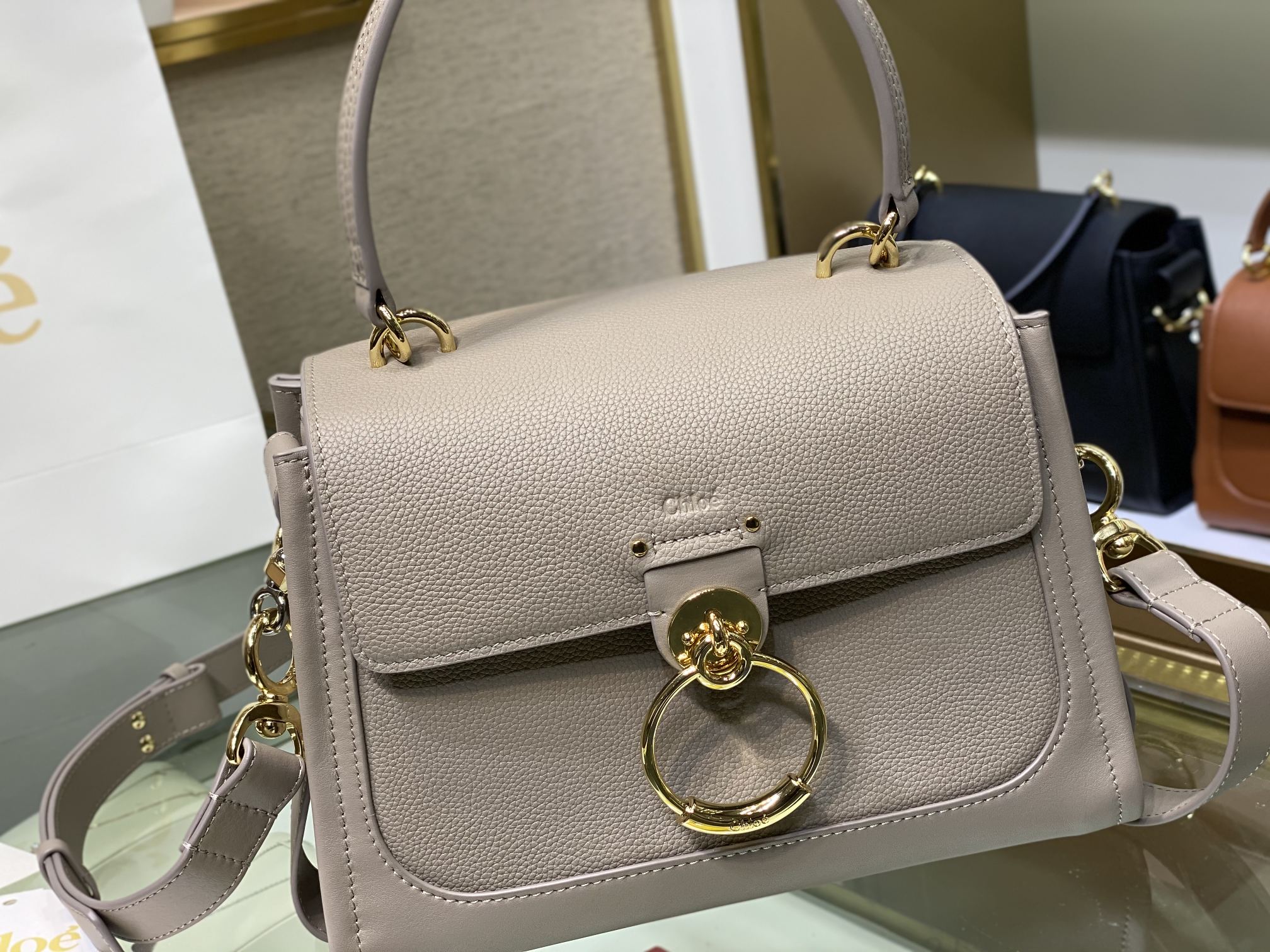 Ch10e tess bag-21*8*17cm