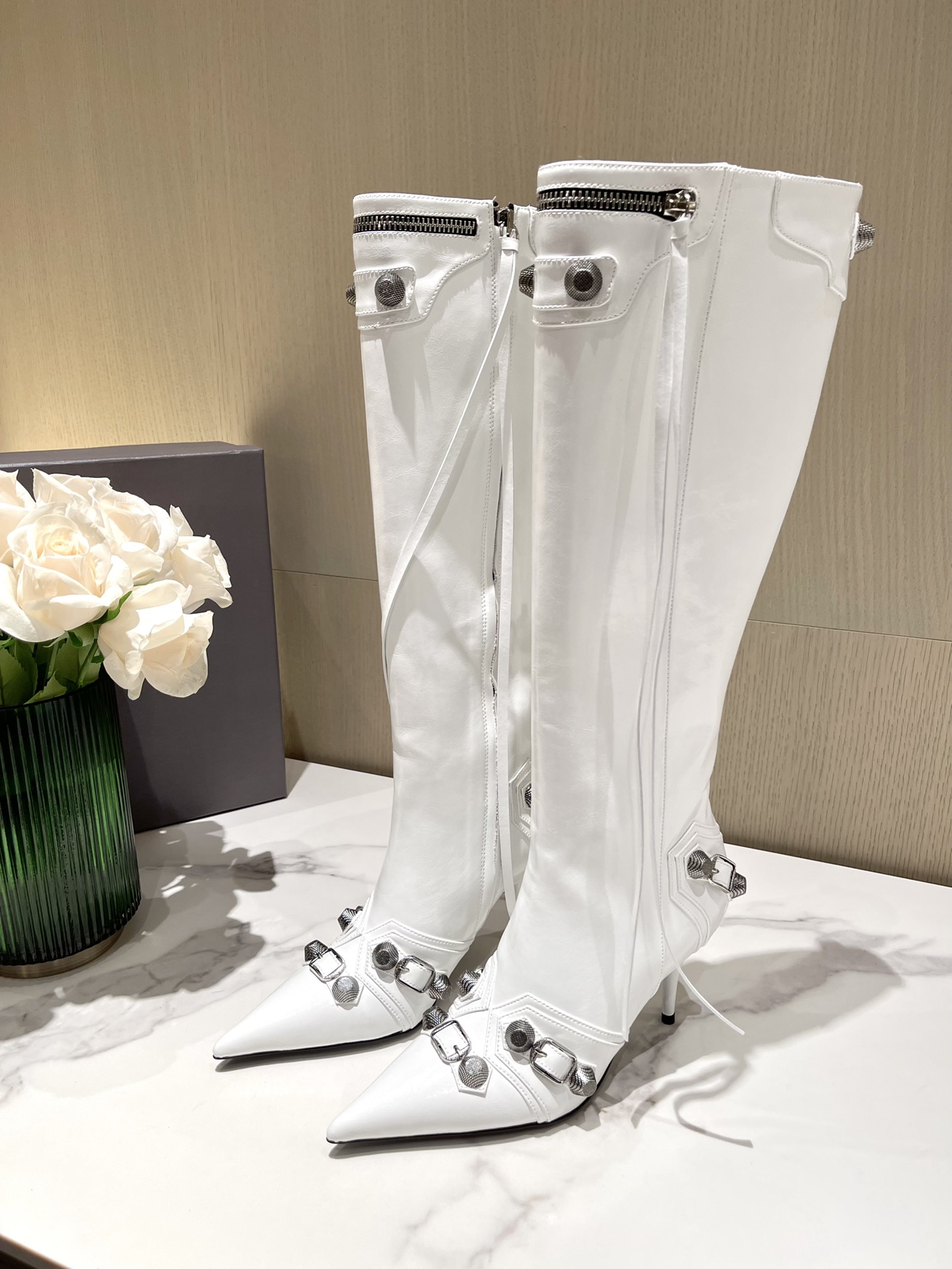 Ba*len*cia*ga boots