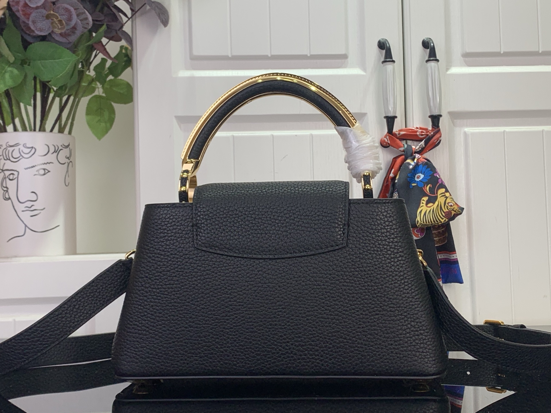 L0vis Vvtt0n Sac Capucines East West BB-29x18x9CM