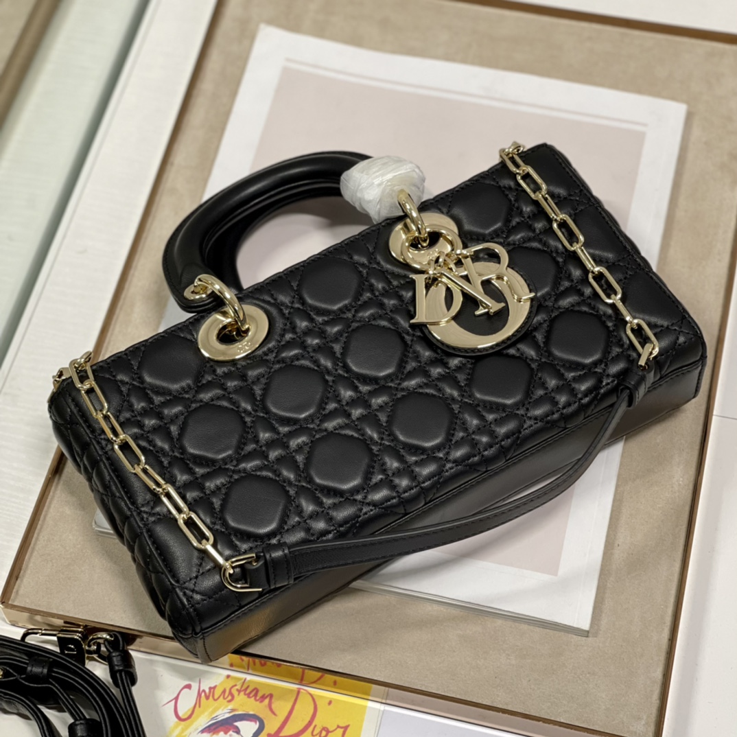 D*or lady bag-26 x 13.5 x 5cm