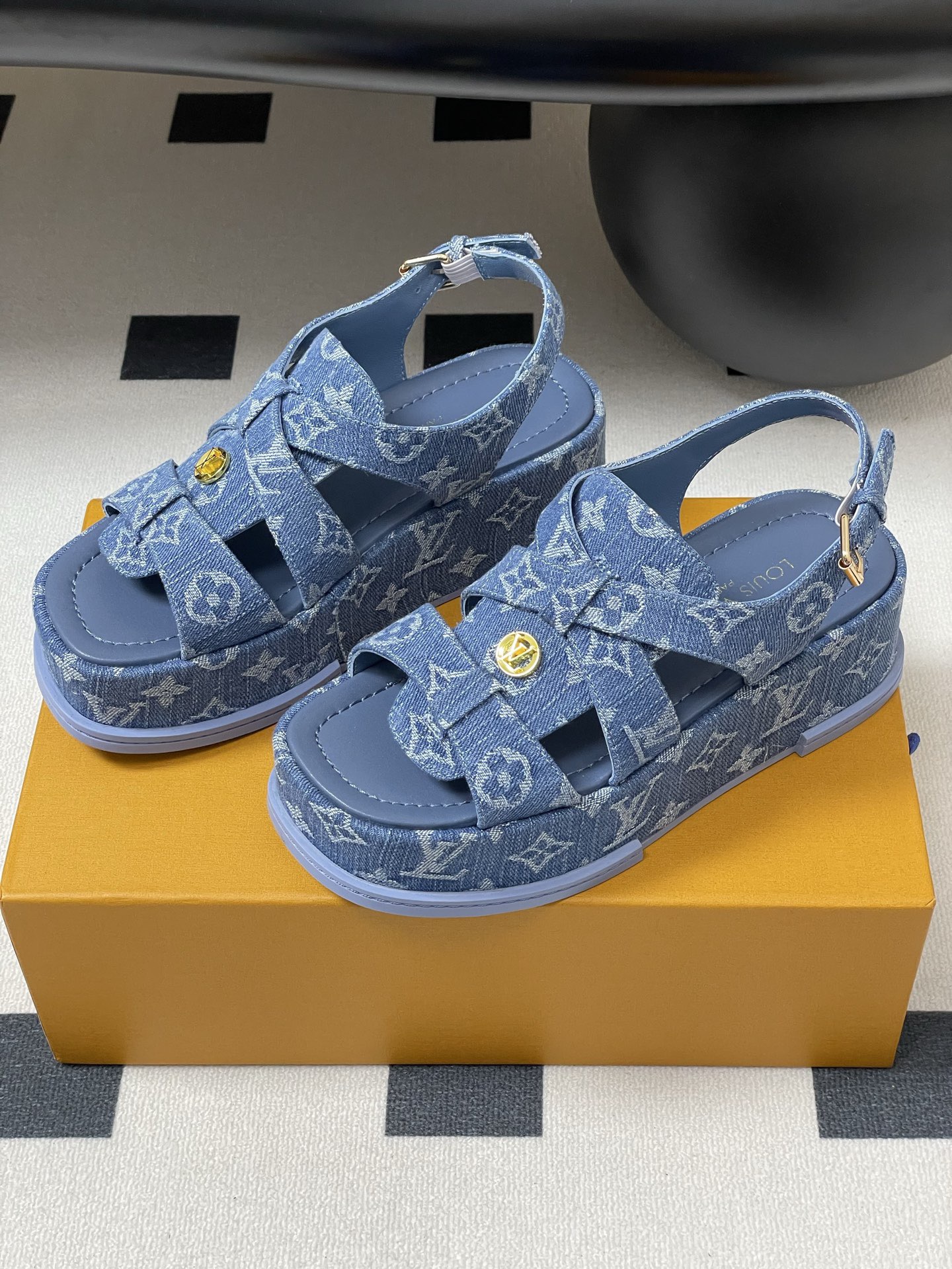 l0vis Vvtt0n maya sandals-5cm