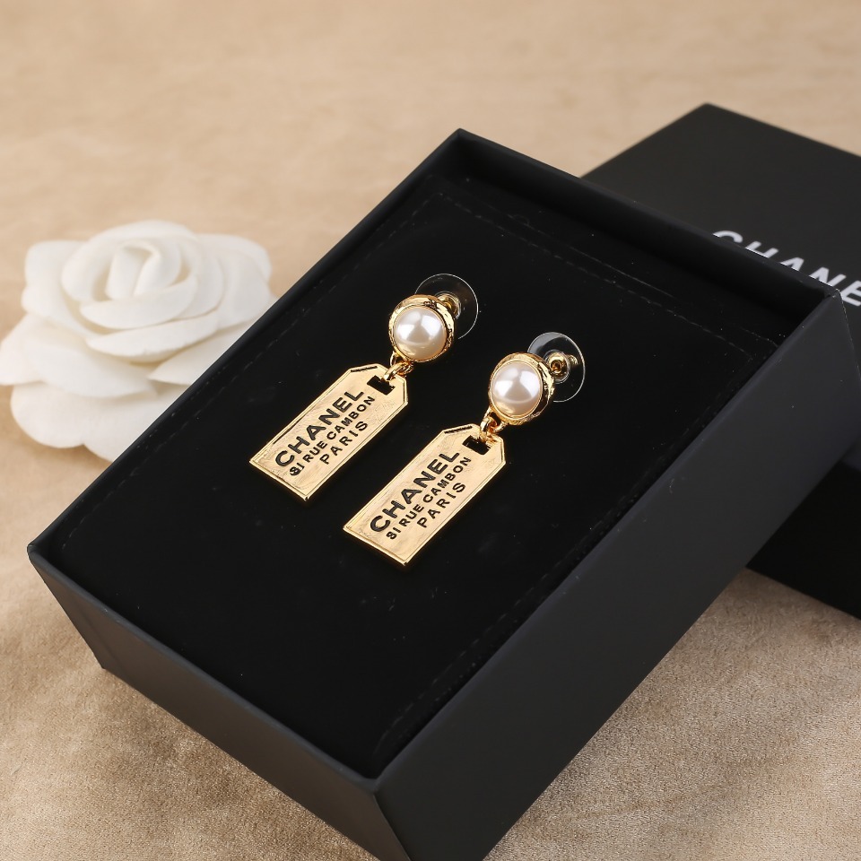 Ch@nel Earring