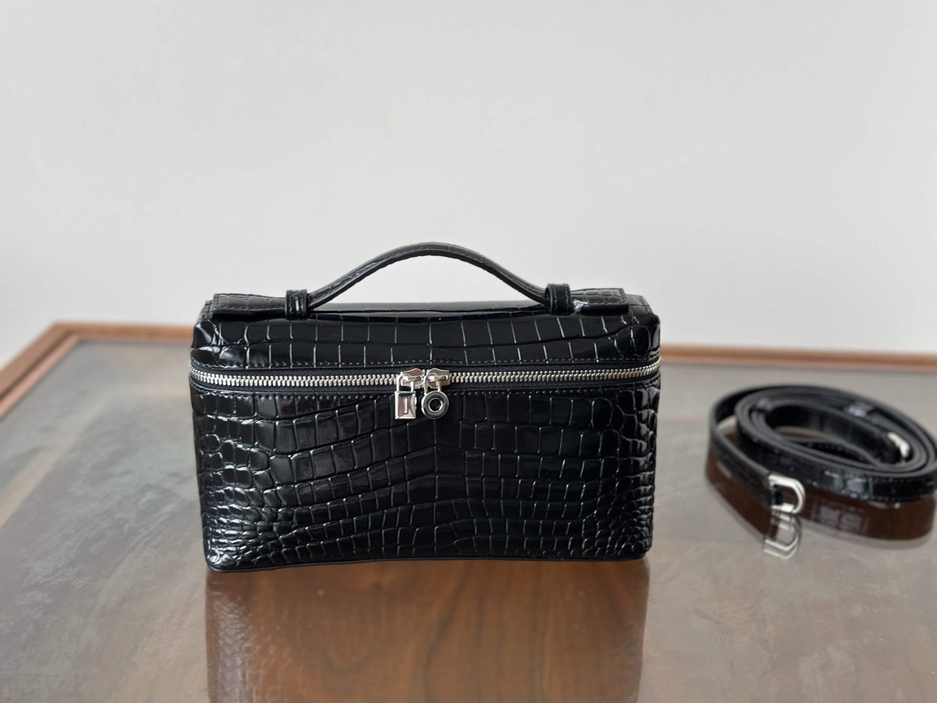 L0r0 P1ana Extra pocket L19 Bag-19*7*12CM