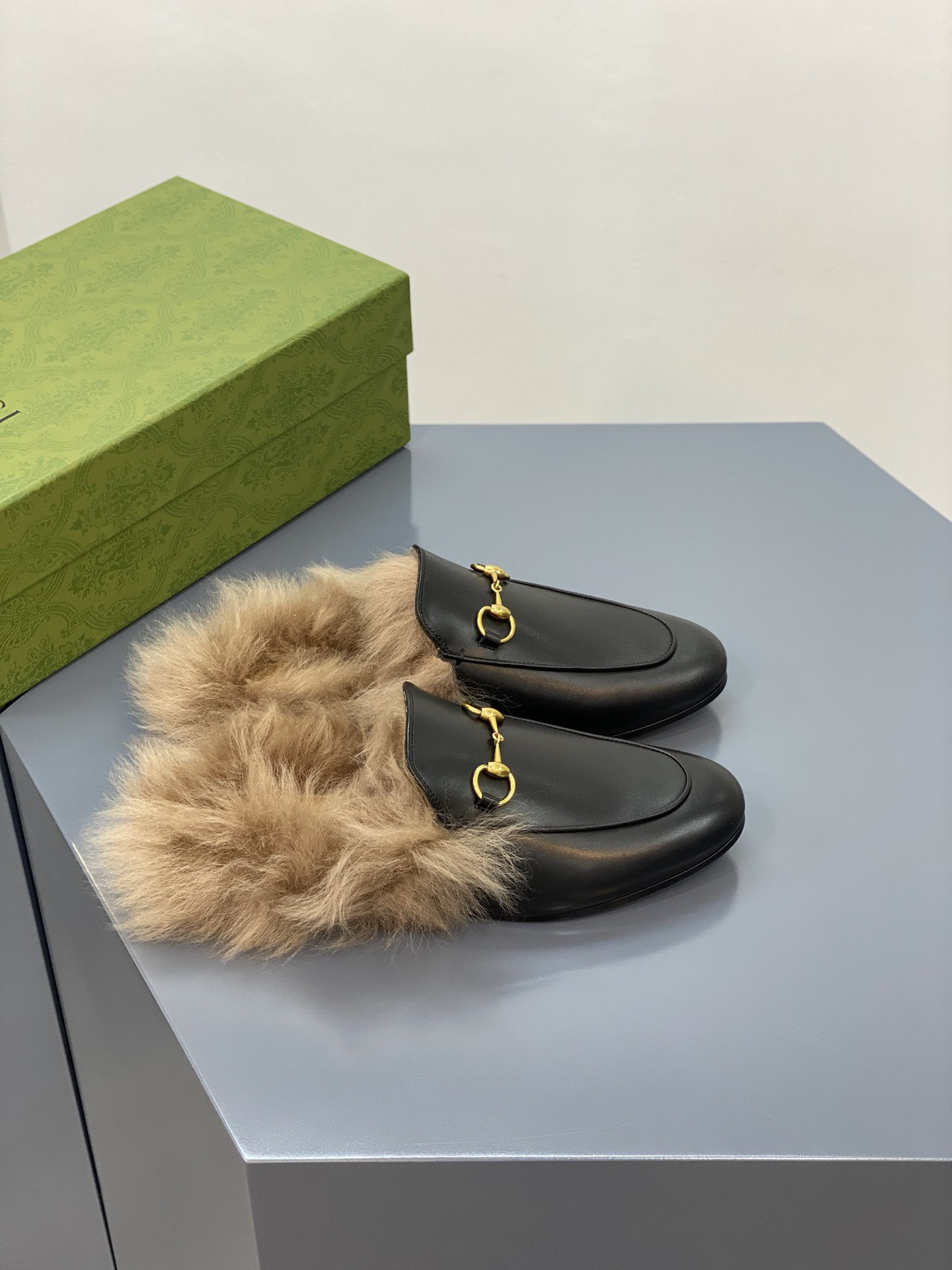 G*u*i loafers