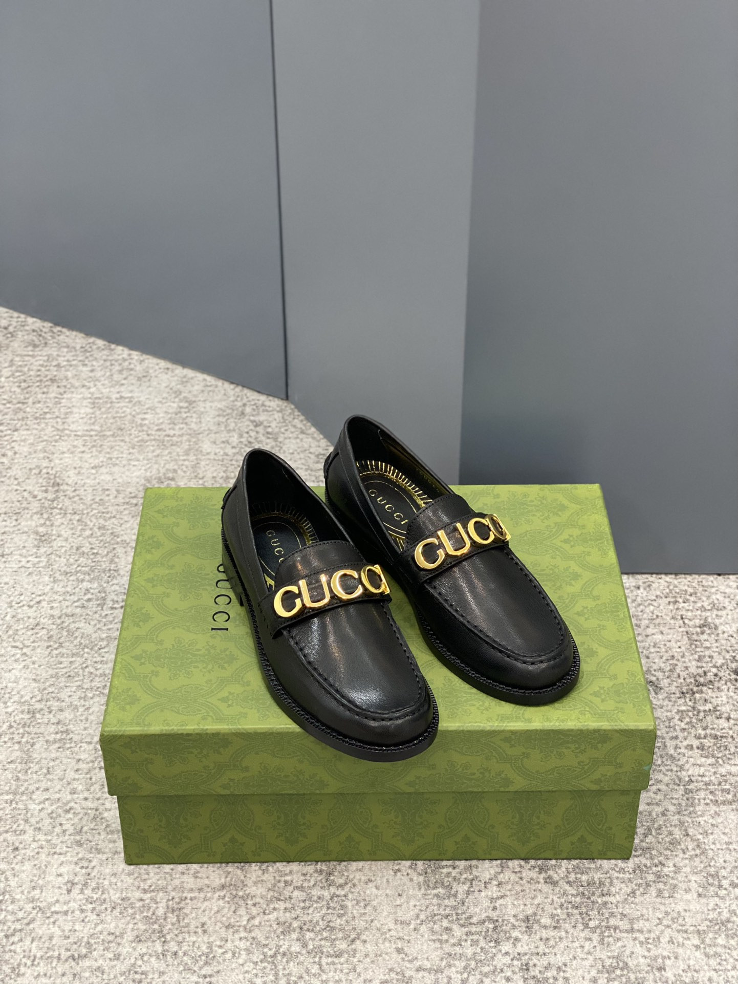 G*u*i loafers