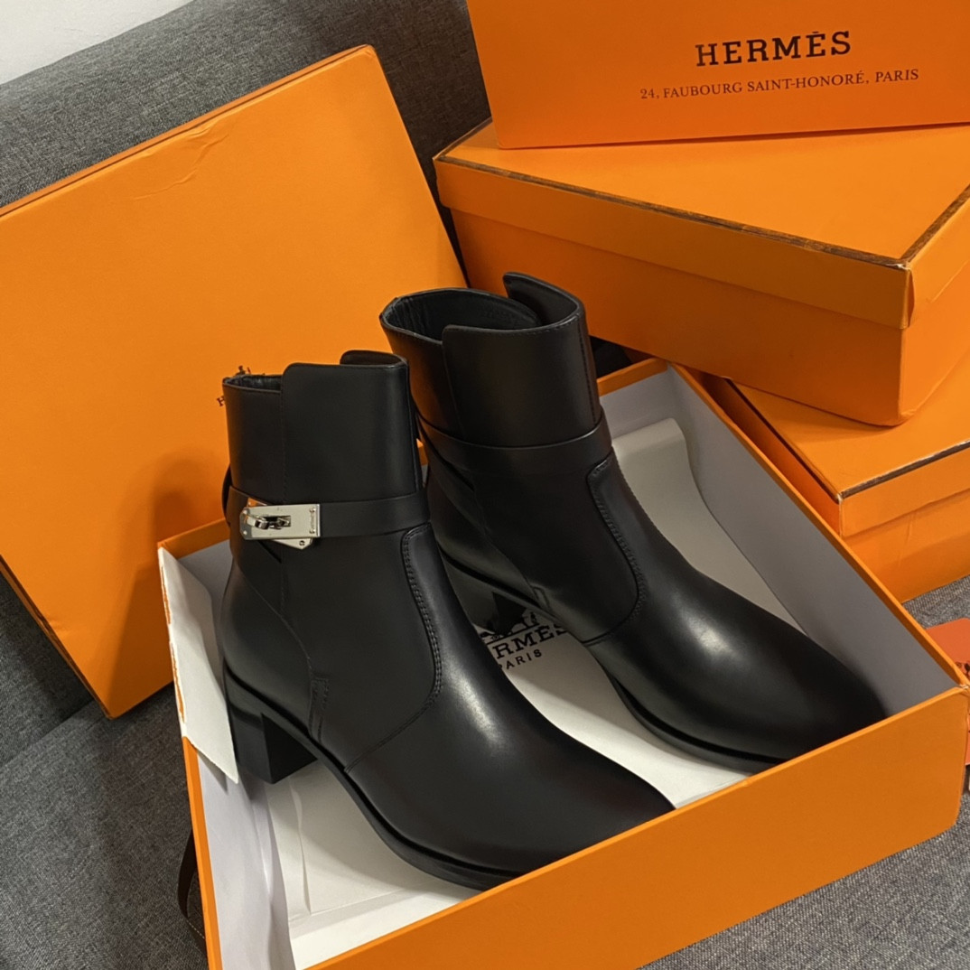 H**mes boots