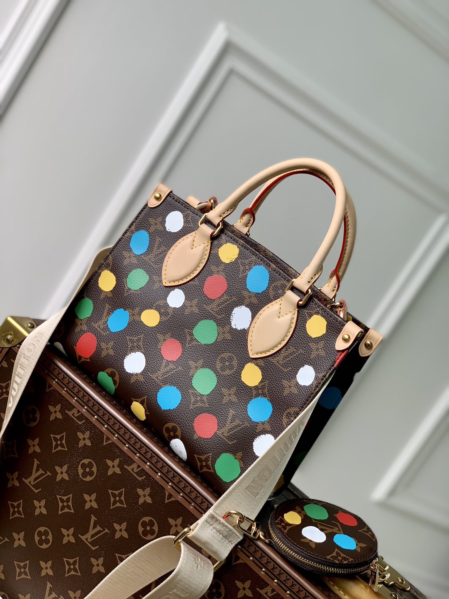 l0*is V*t0n x yk onthego handbag-25*19*11.5 cm