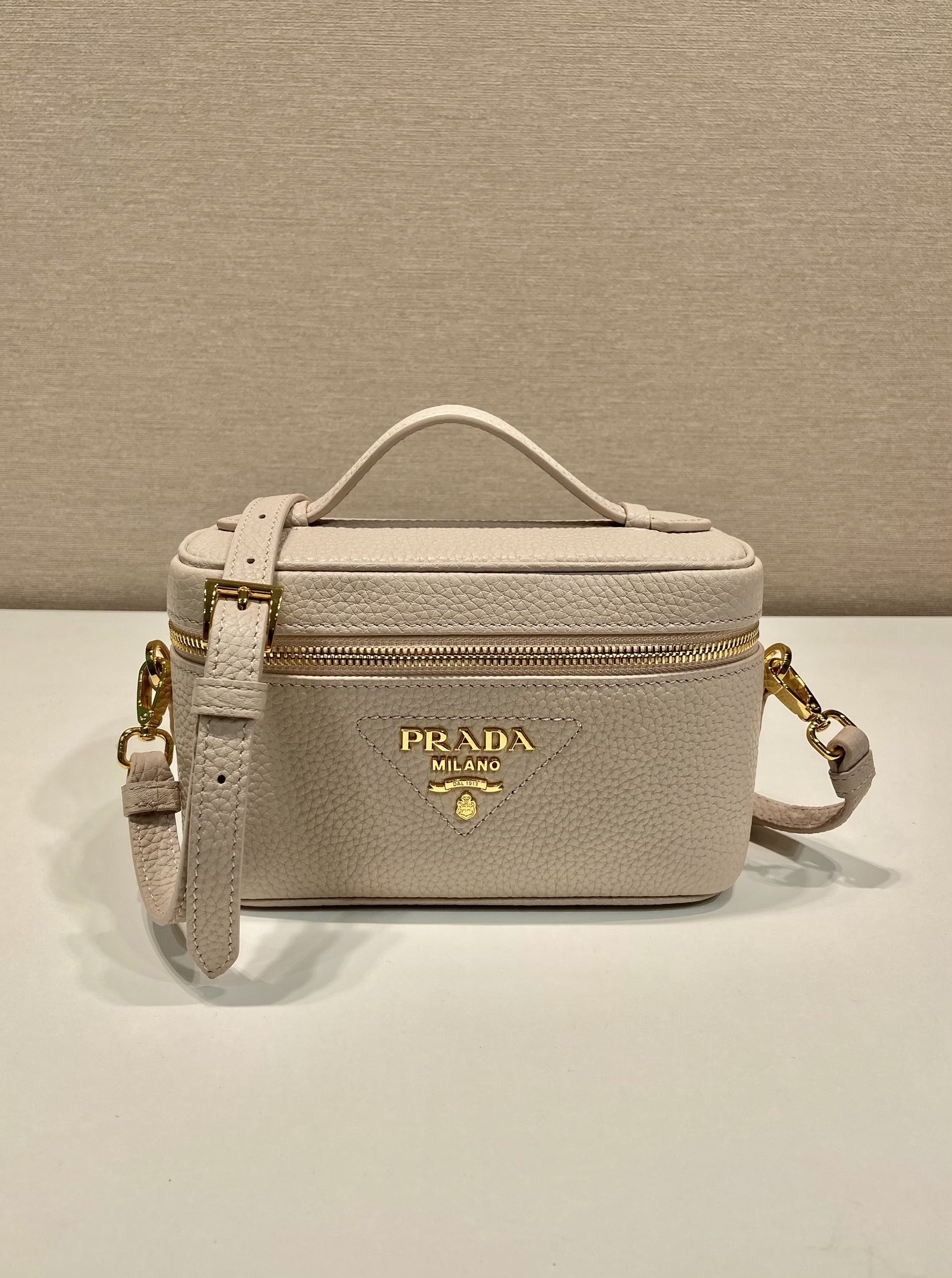 Pra*a 1bh202 cosmetic bag-18*11.5*7.5cm