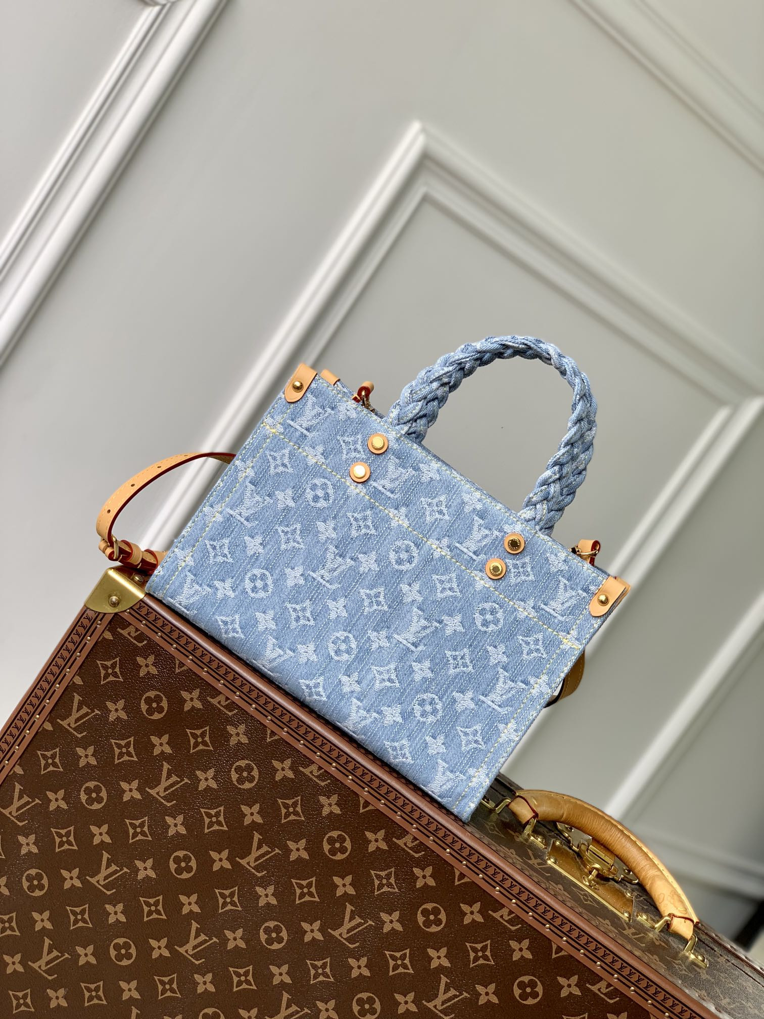 l0*is V*t0n let go handbag-28 x 23 x 10.5 cm