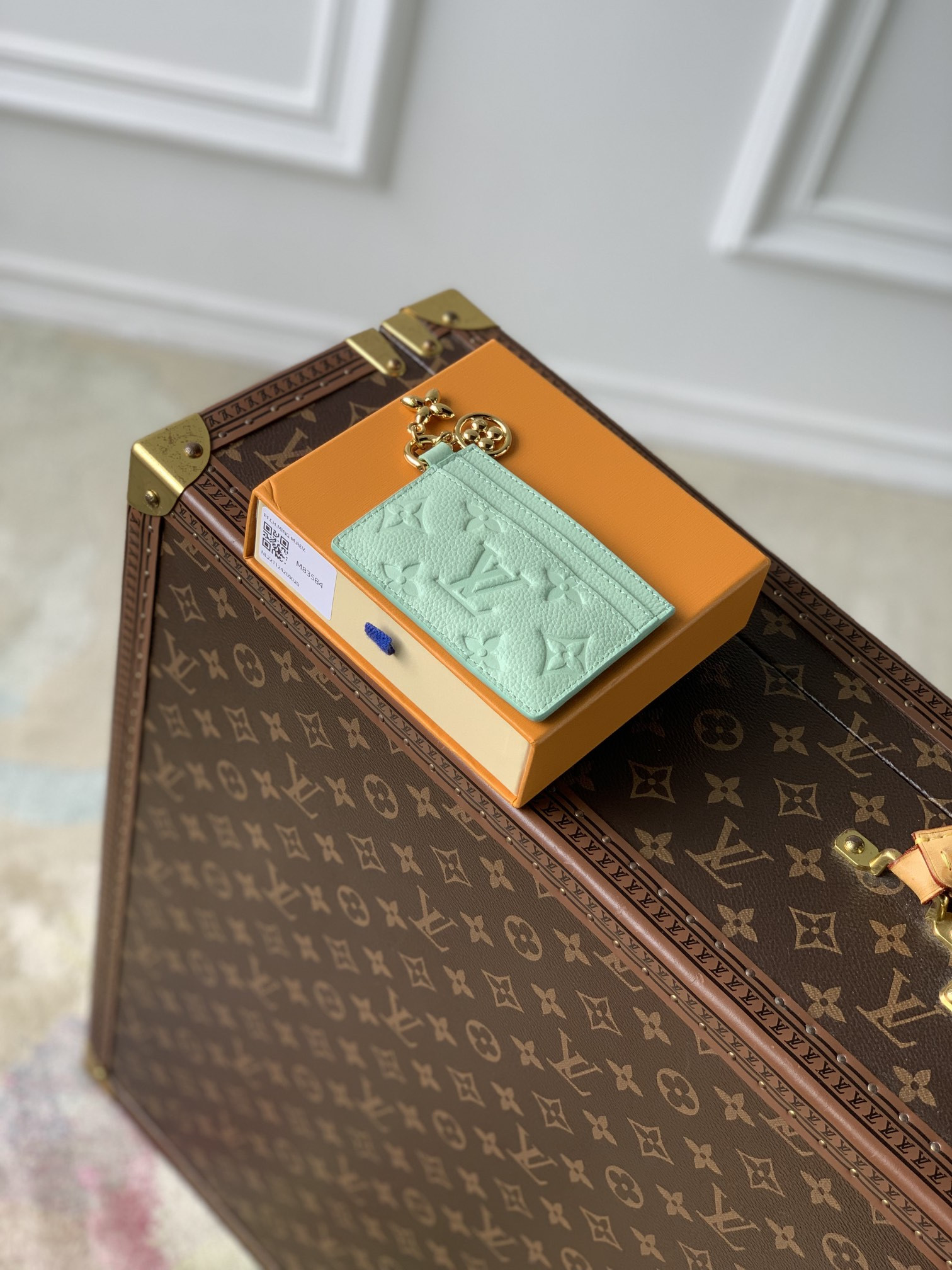 l0*is V*t0n wallet-m82132-10.2 x 7.3 x 0.3cm