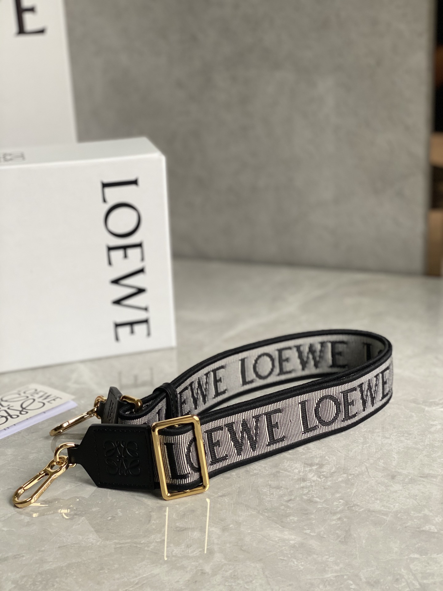 L0ew* straps