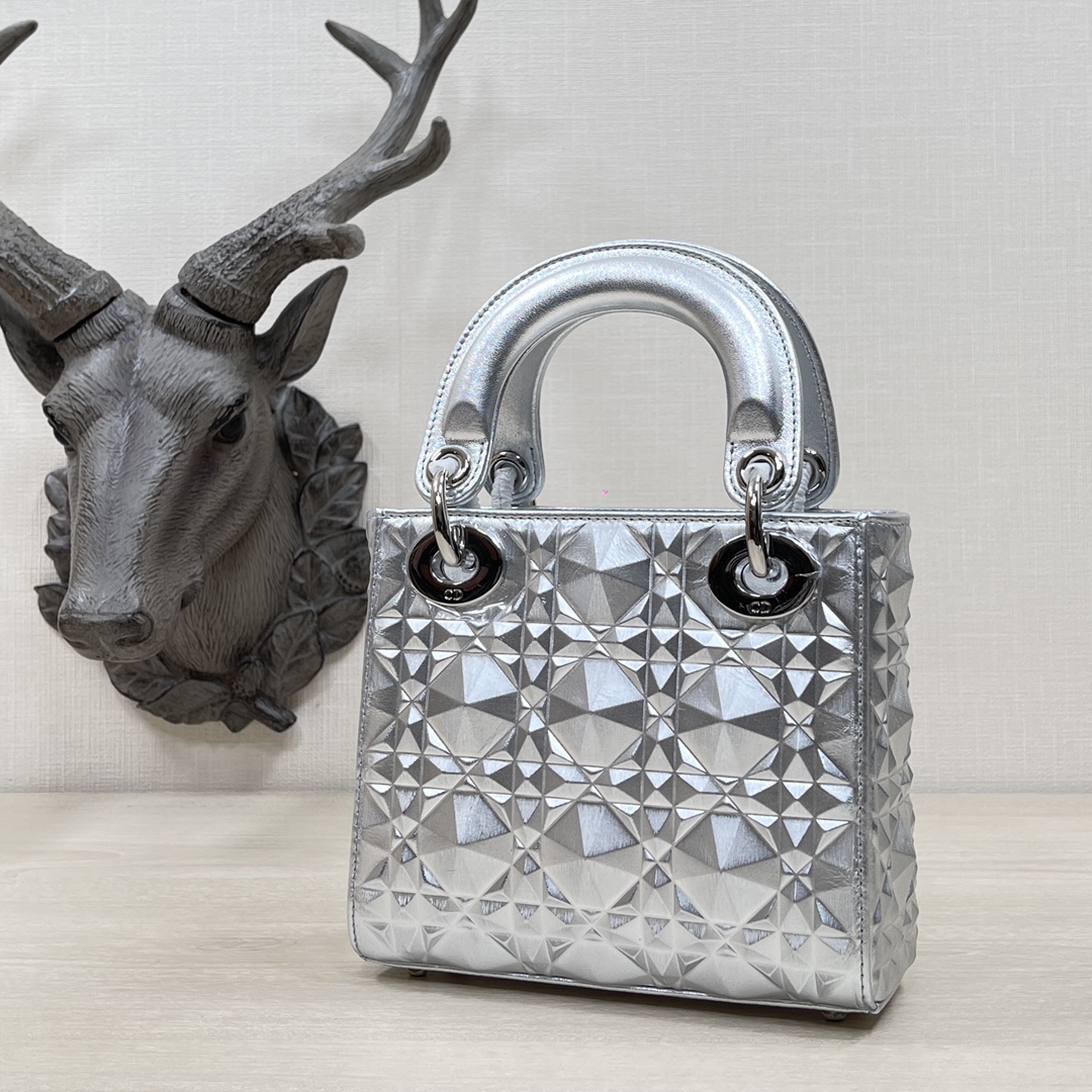 lady D*or-17*15*8cm