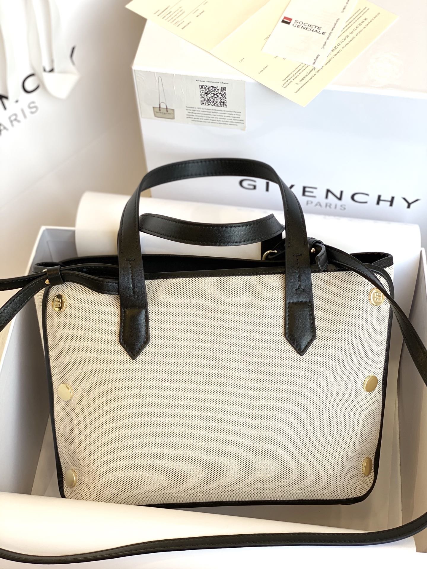 G1uenchy bond tote-21*32*14cm
