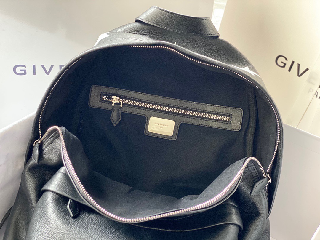 G1uenchy backpack-28x40x15cm