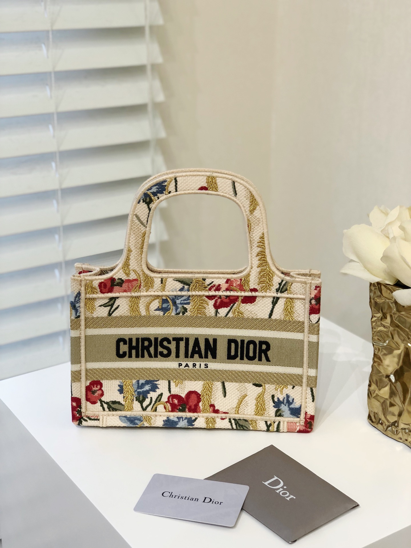 D*or mini book tote-23*17*7cm