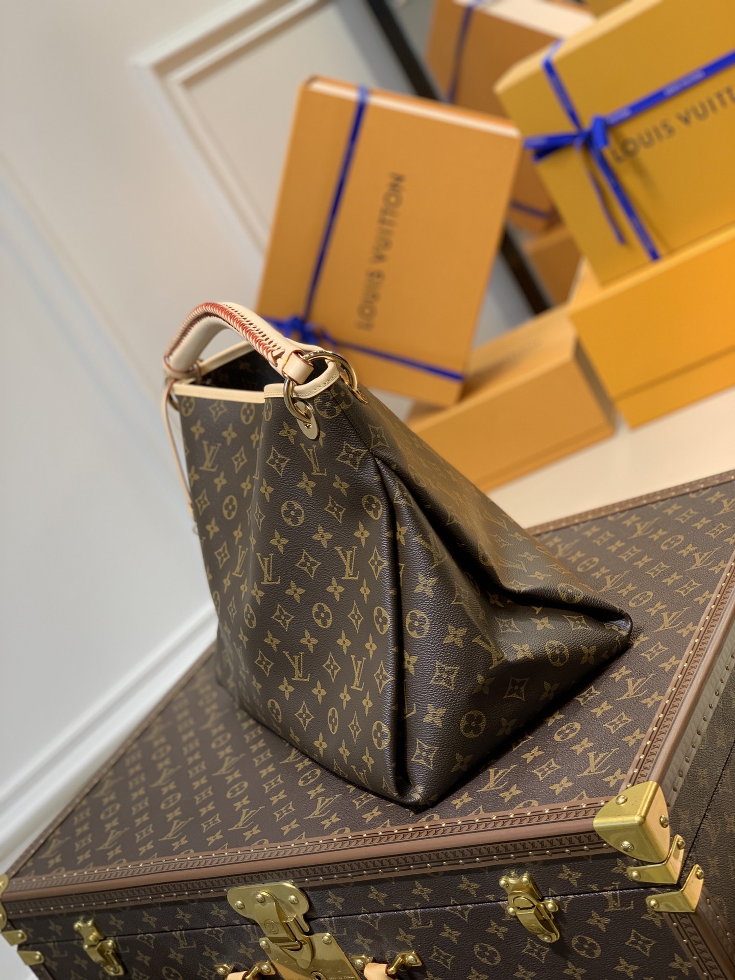 l0*is V*t0n artsy bag-41*18*30.5cm
