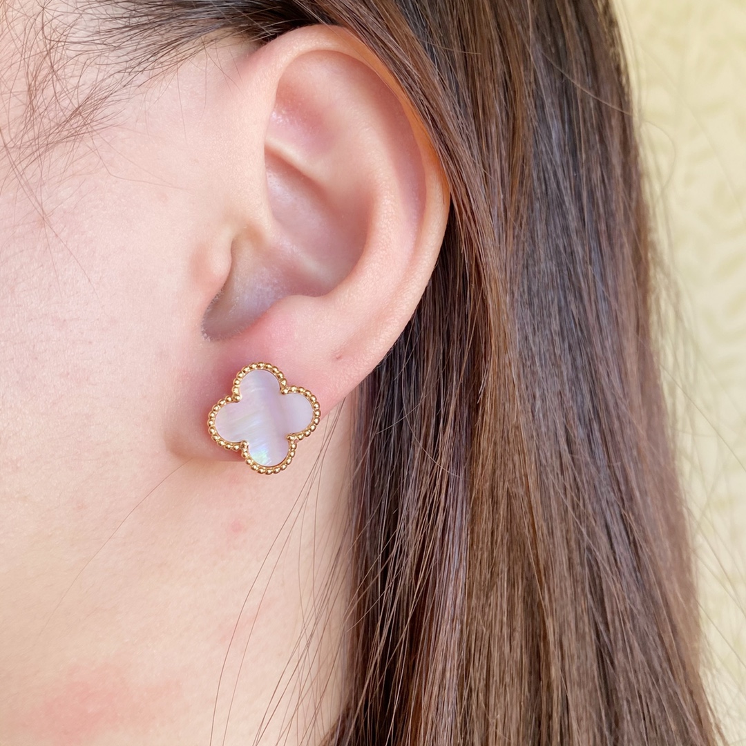VCA Earring