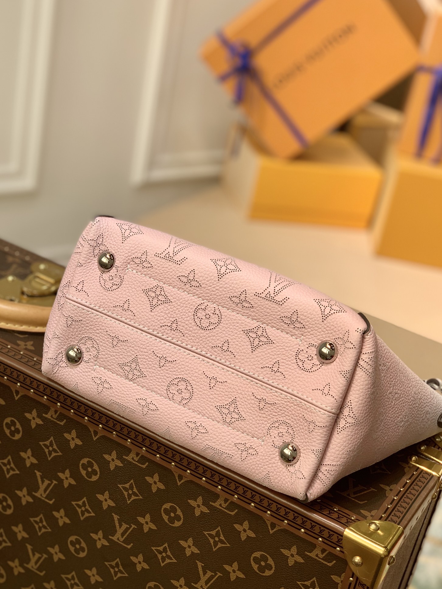 l0*is V*t0n hina handbags-34*19*13cm