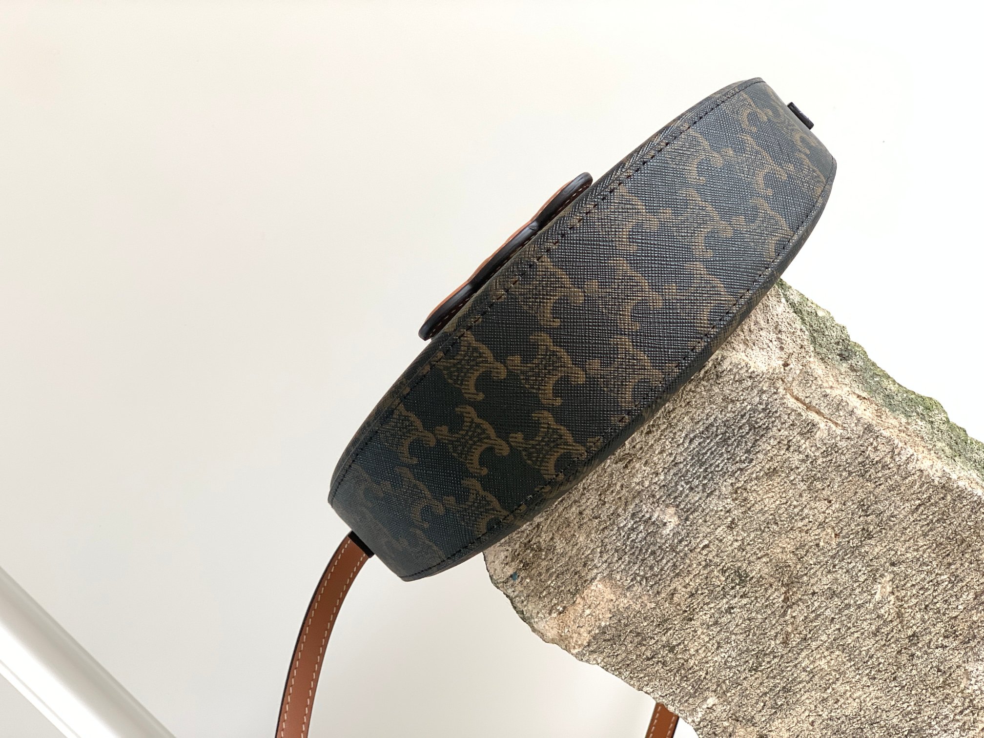 Ce**e besace triomphe bag-23*13.5**6cm
