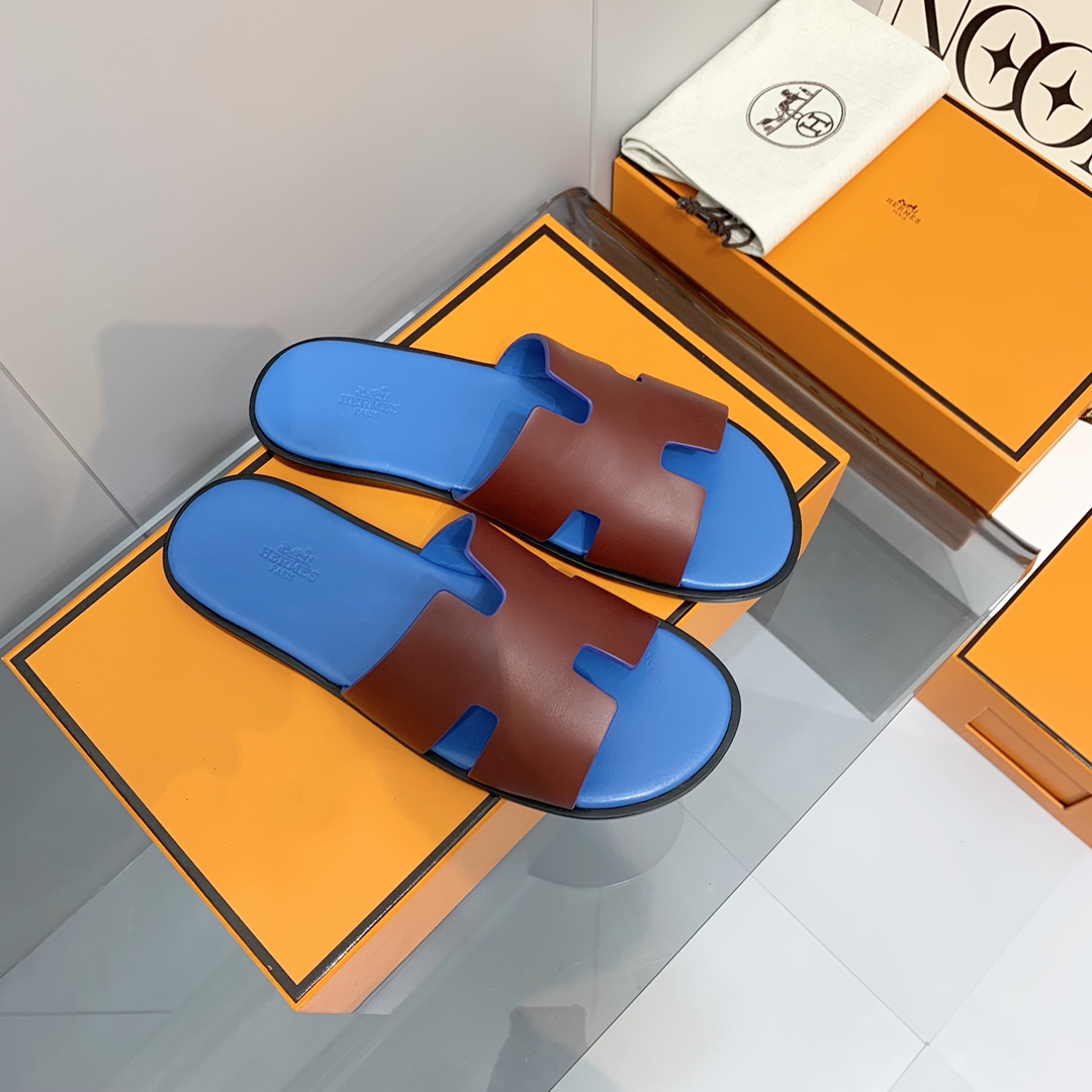 H**mes sandals