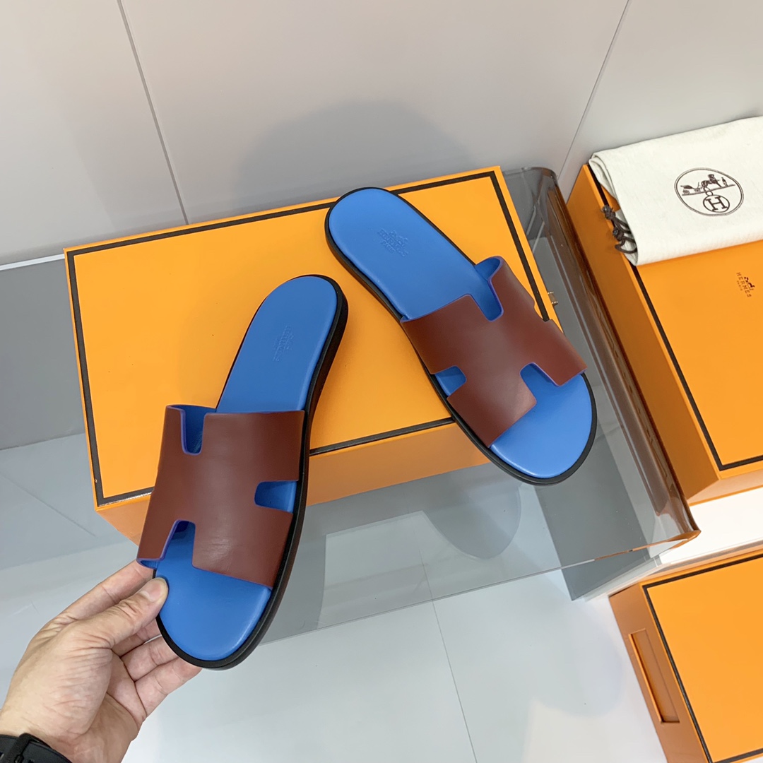 H**mes sandals
