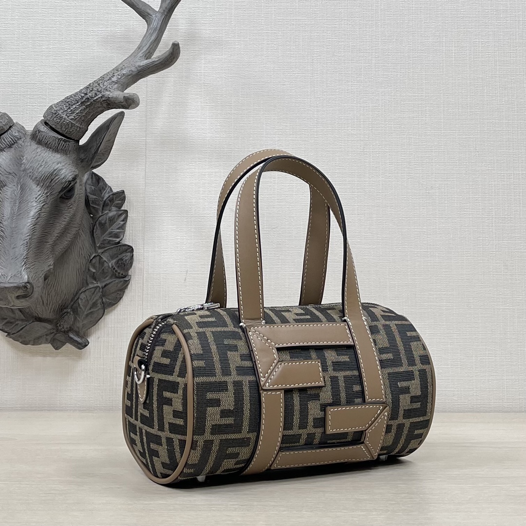F**di bowling bags -21.5x13x13cm