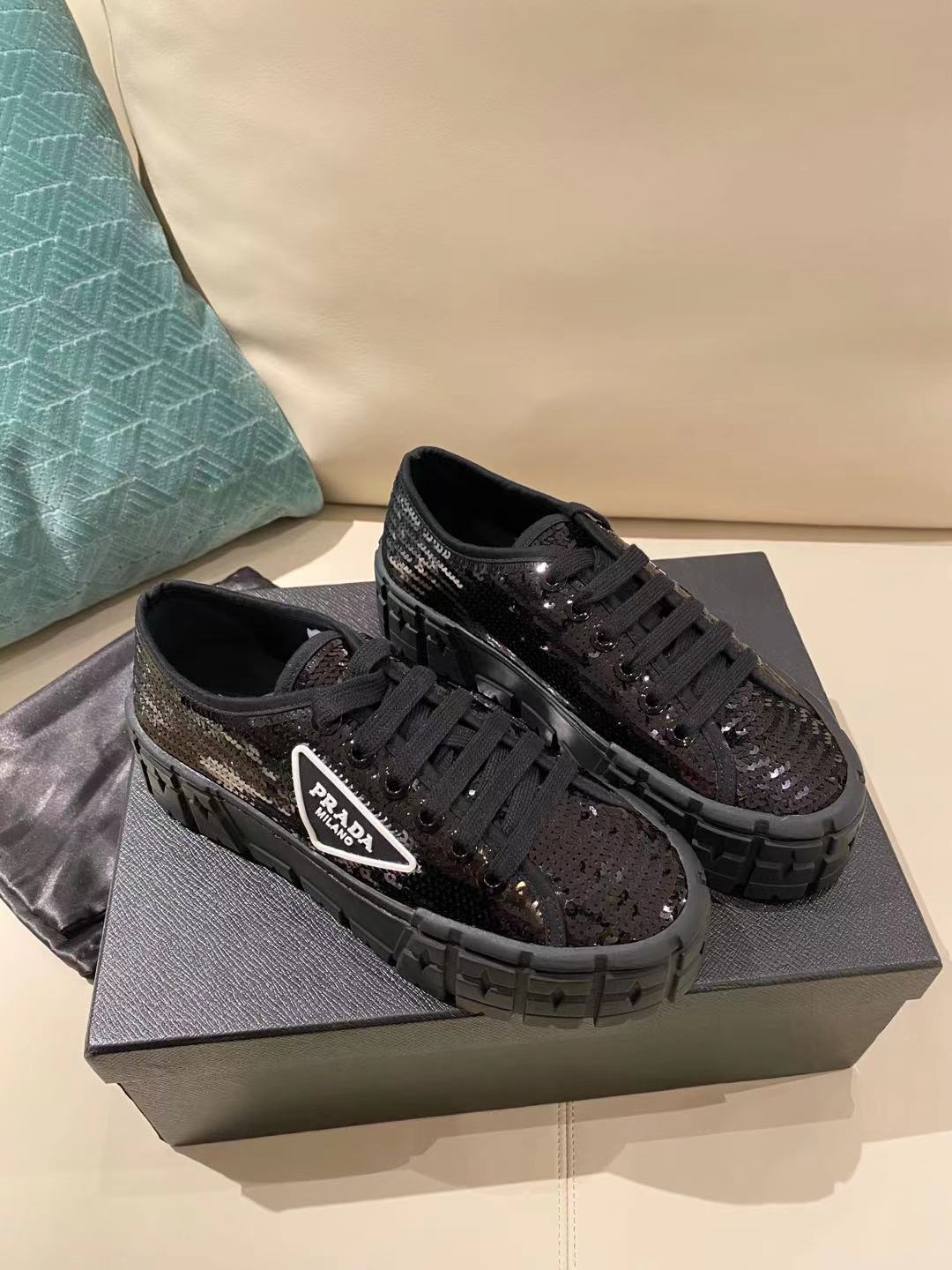 Pra*a boots 2022ss