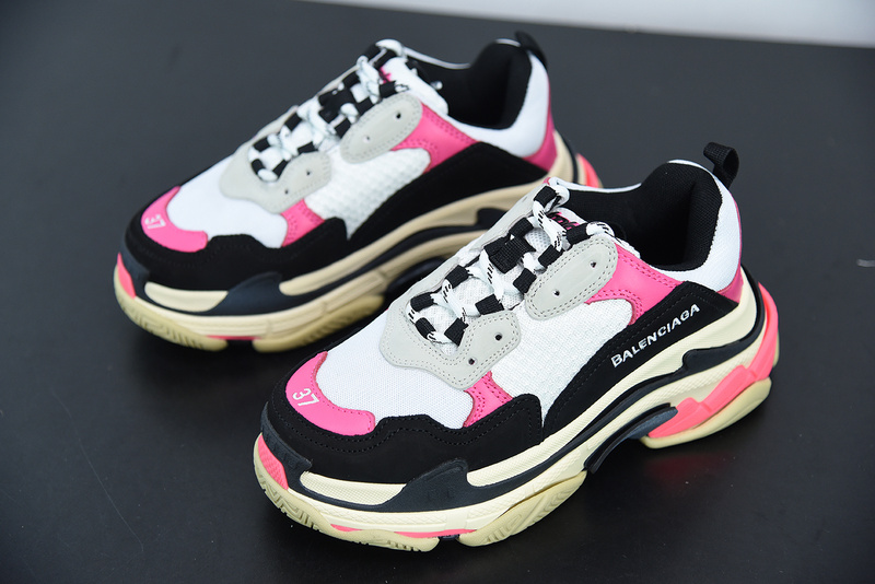 Ba*len*cia*ga triple s